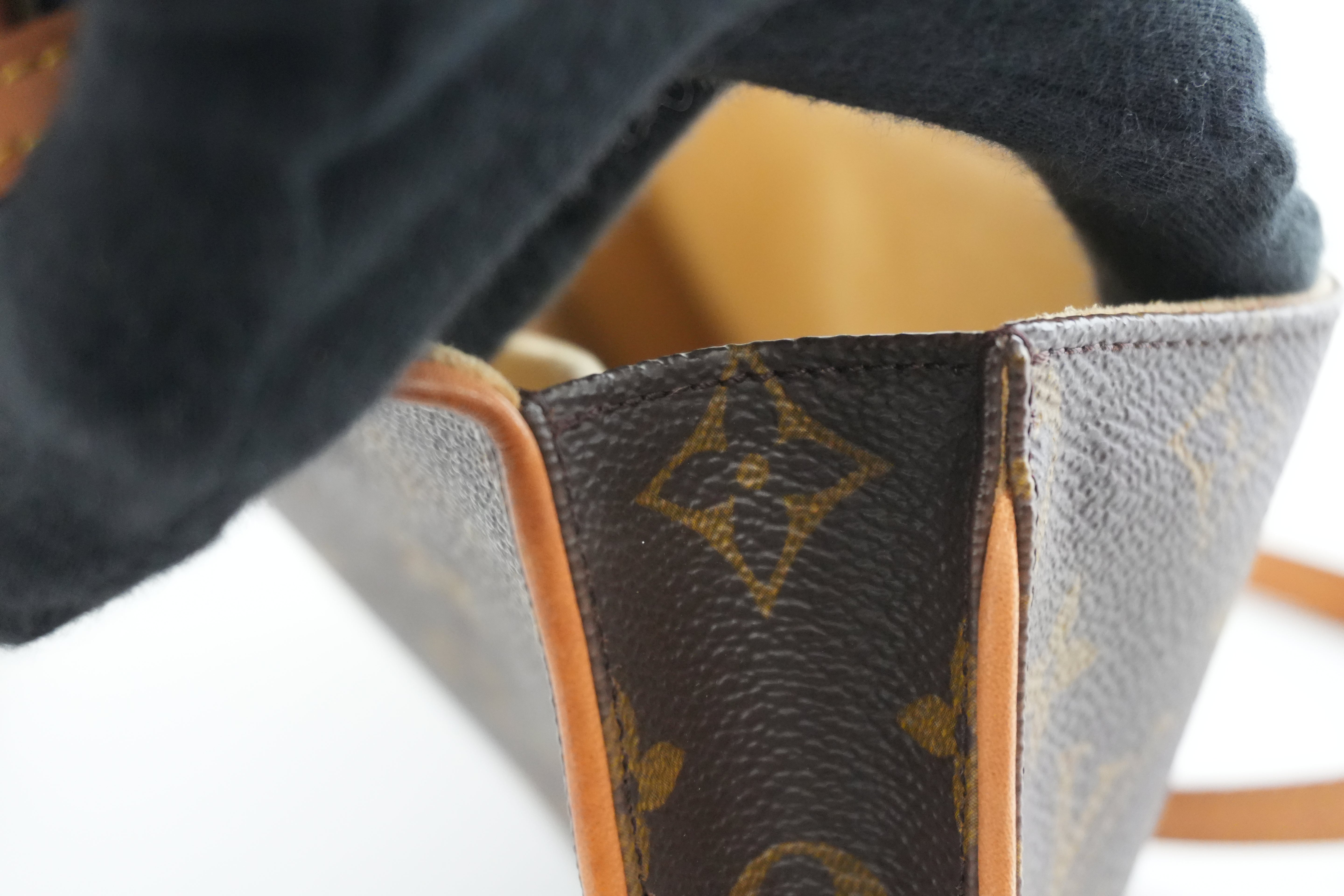 Louis Vuitton Pochette Twin GM Shoulder Bag Used