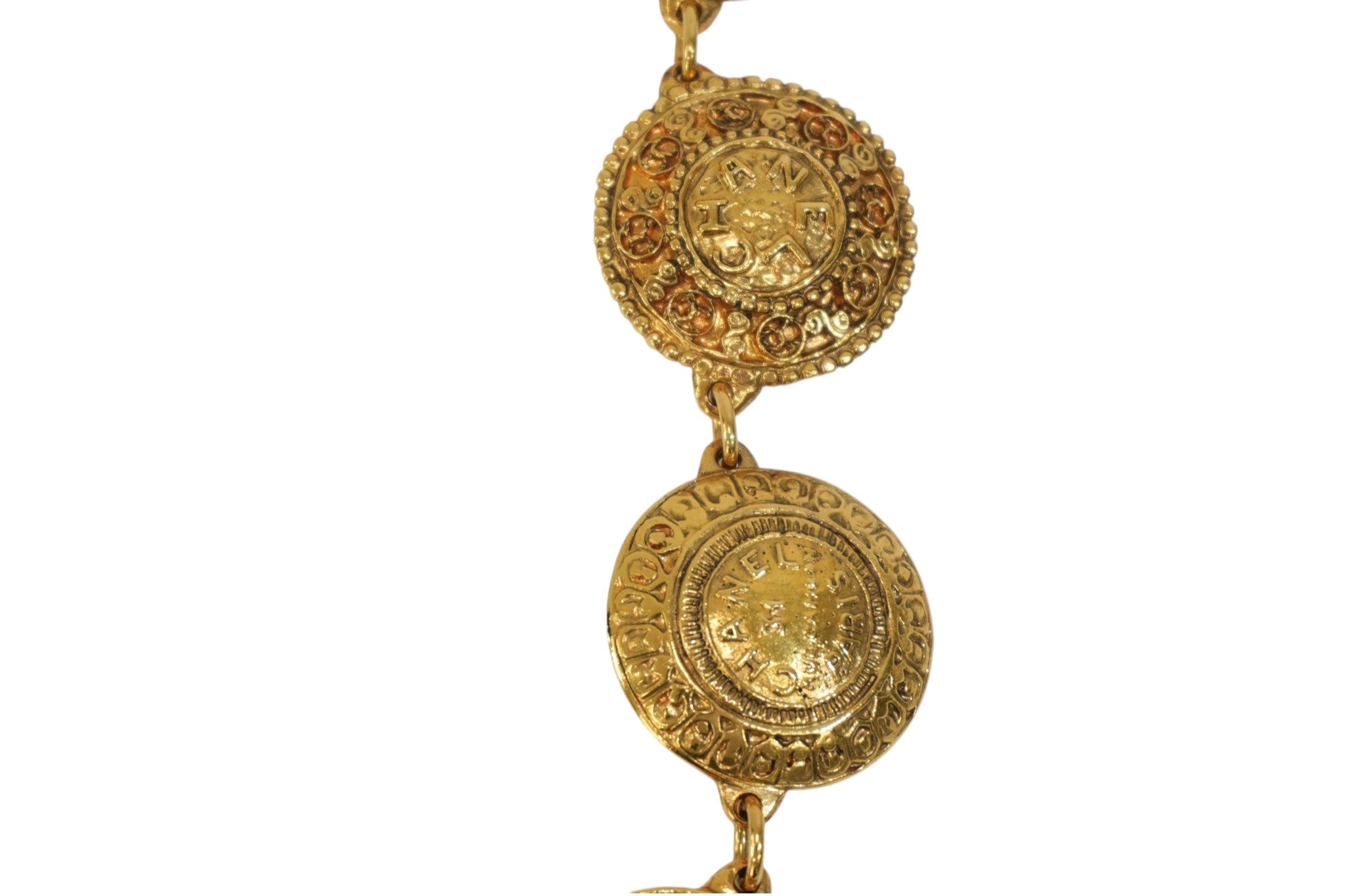 Pew-owned Chanel Medallion Necklace Gold tone