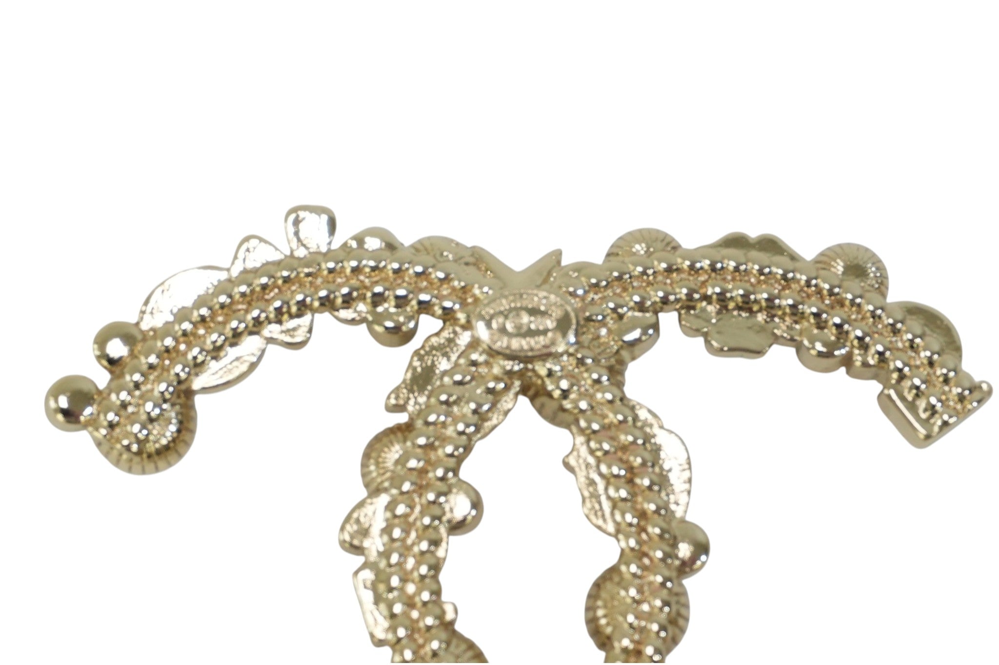 Pre-owned Chanel CC Brooch Silver tone