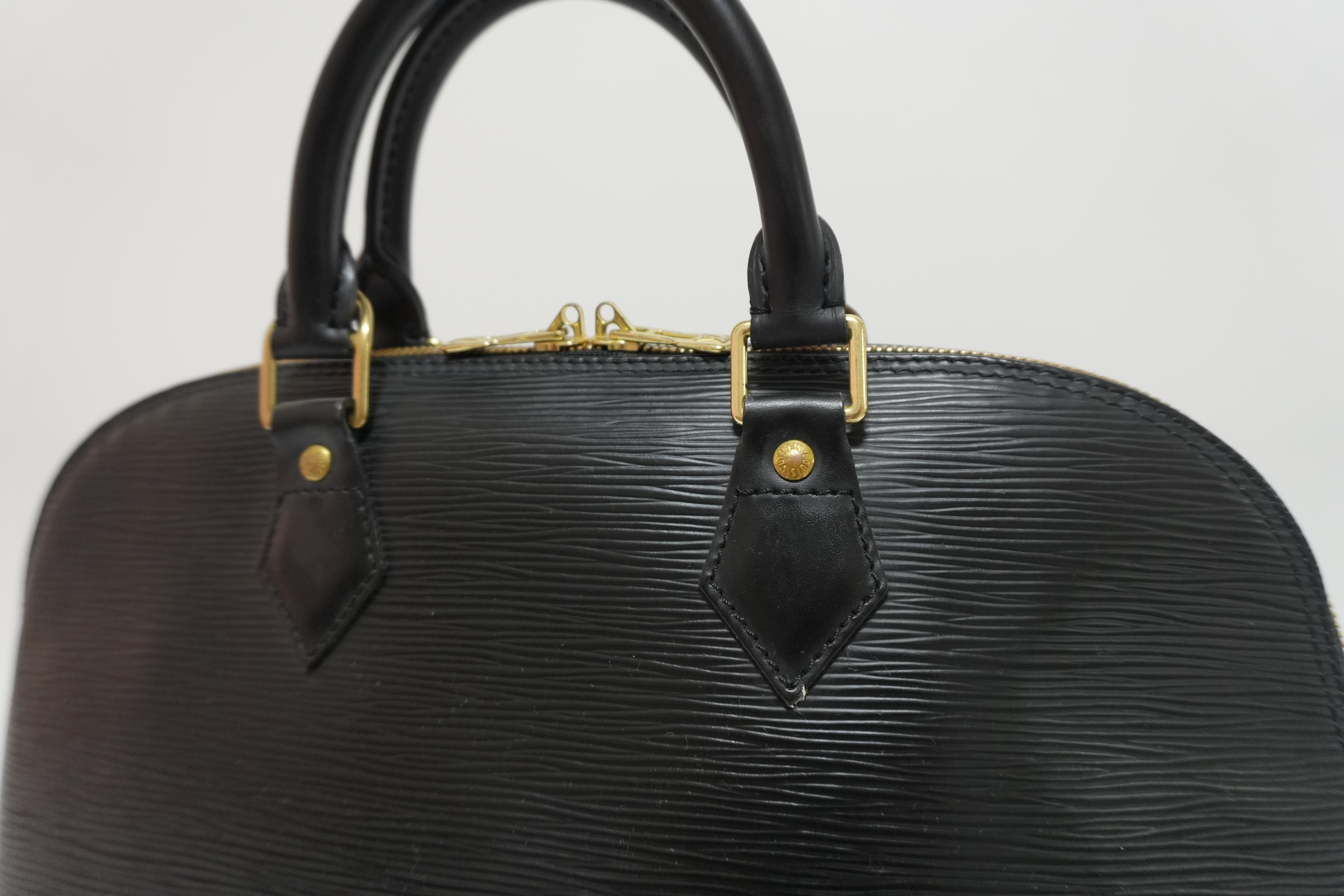 Louis Vuitton Epi Alma PM Handbag Black Used