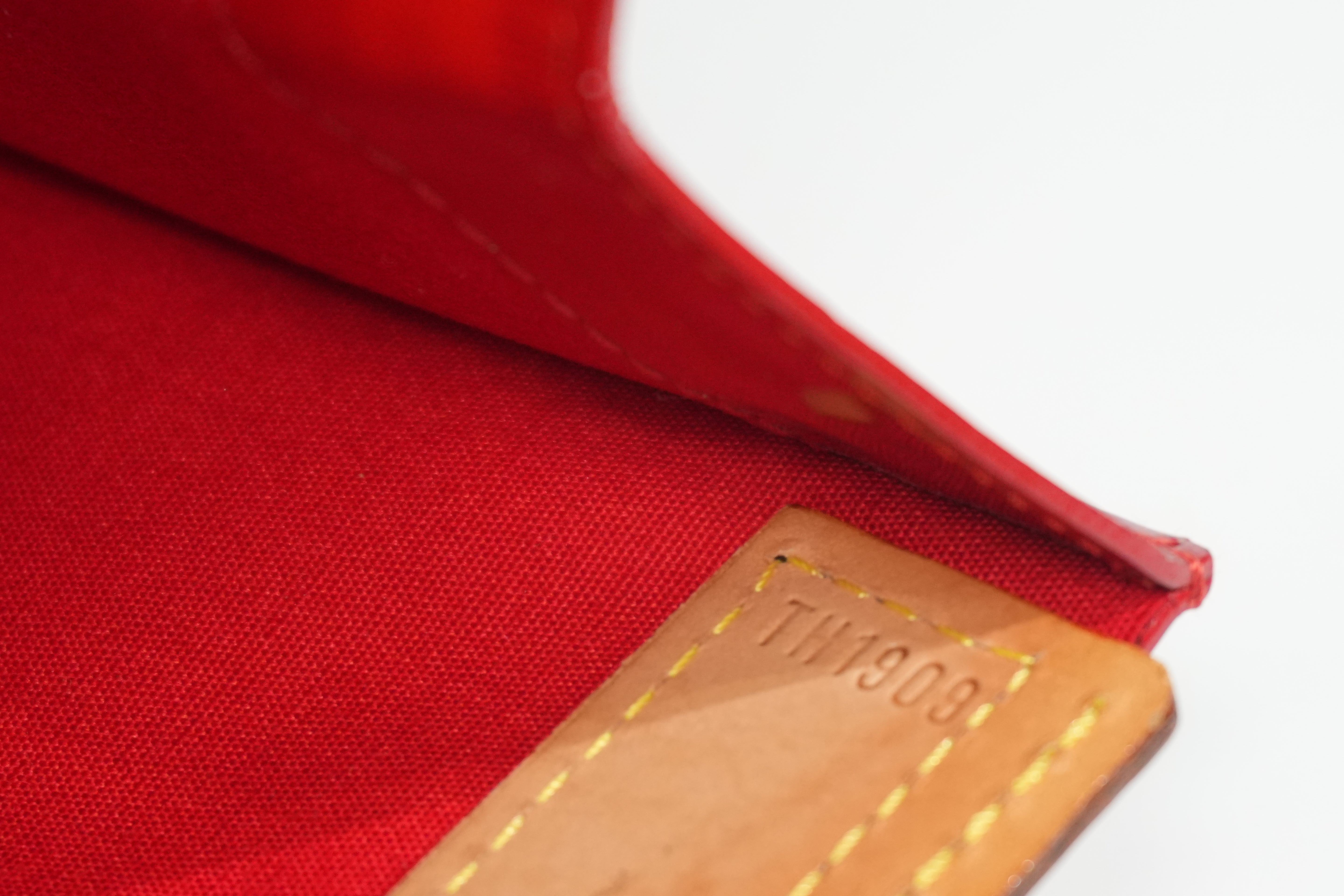 Pre-owned Louis Vuitton Vernis Tote Bag Red