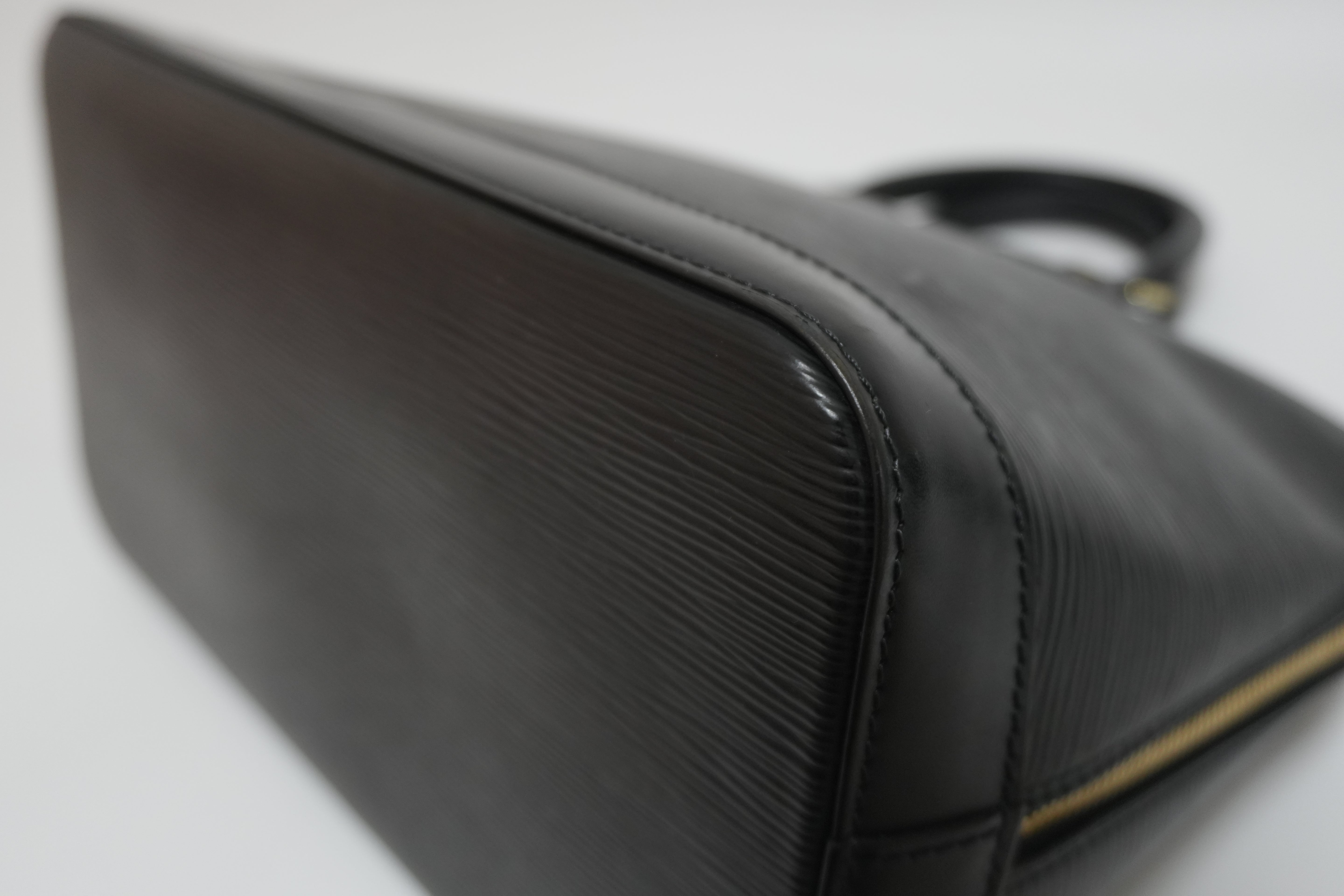 Louis Vuitton Epi Alma PM Handbag Black Used