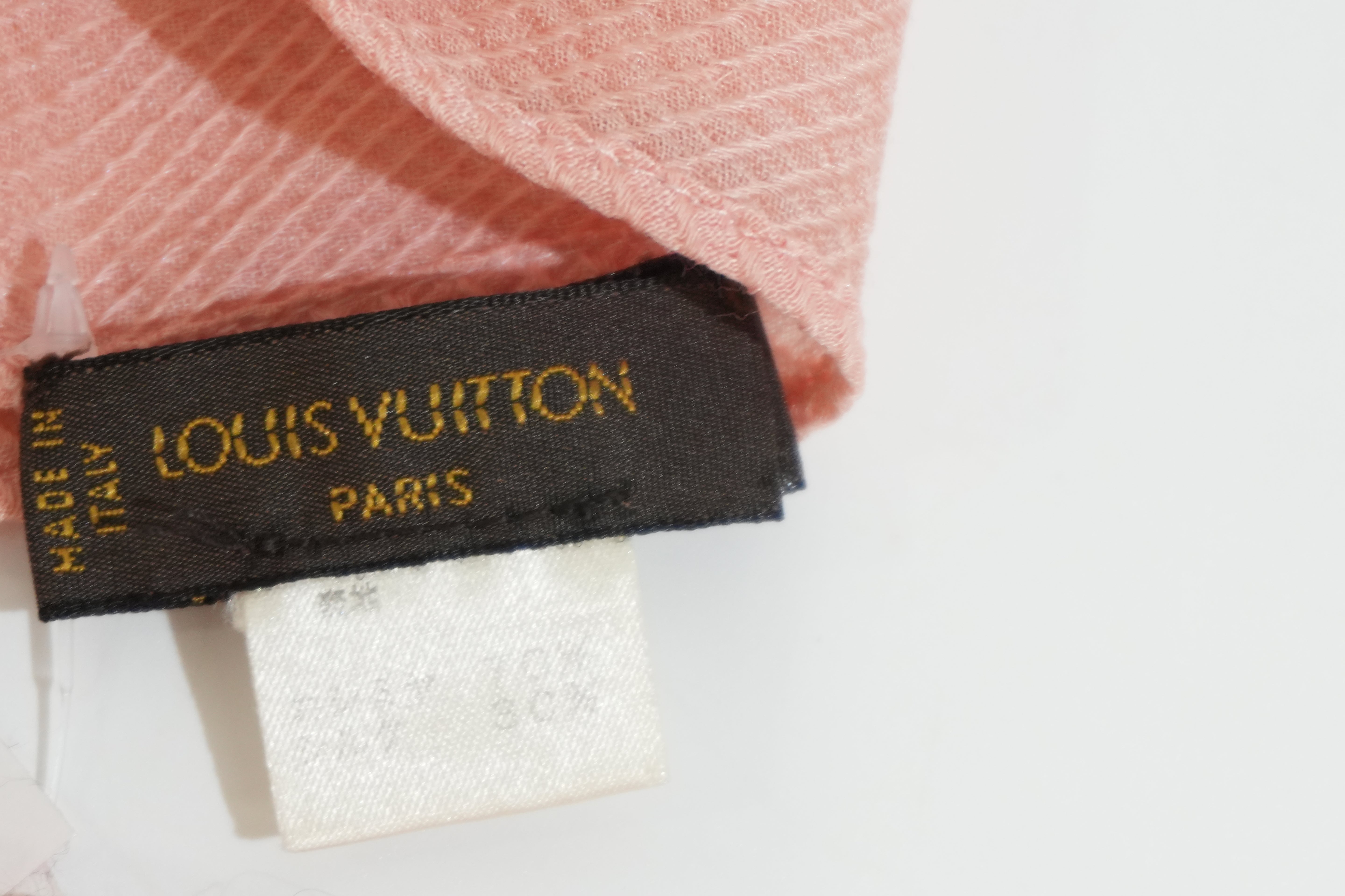 Pre-owned Louis Vuitton Shawl Pink