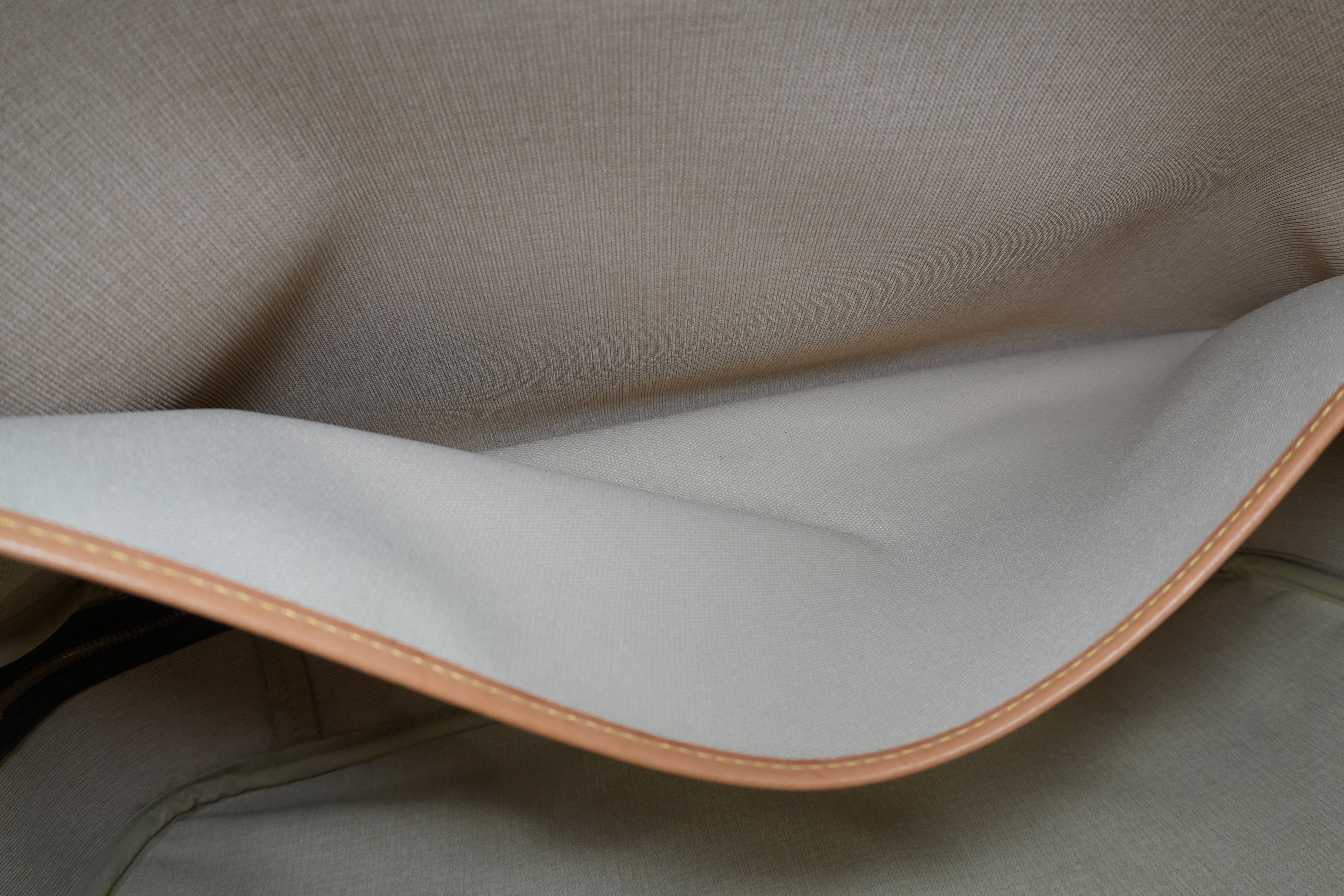 Louis Vuitton Monogram Alize 24 Used