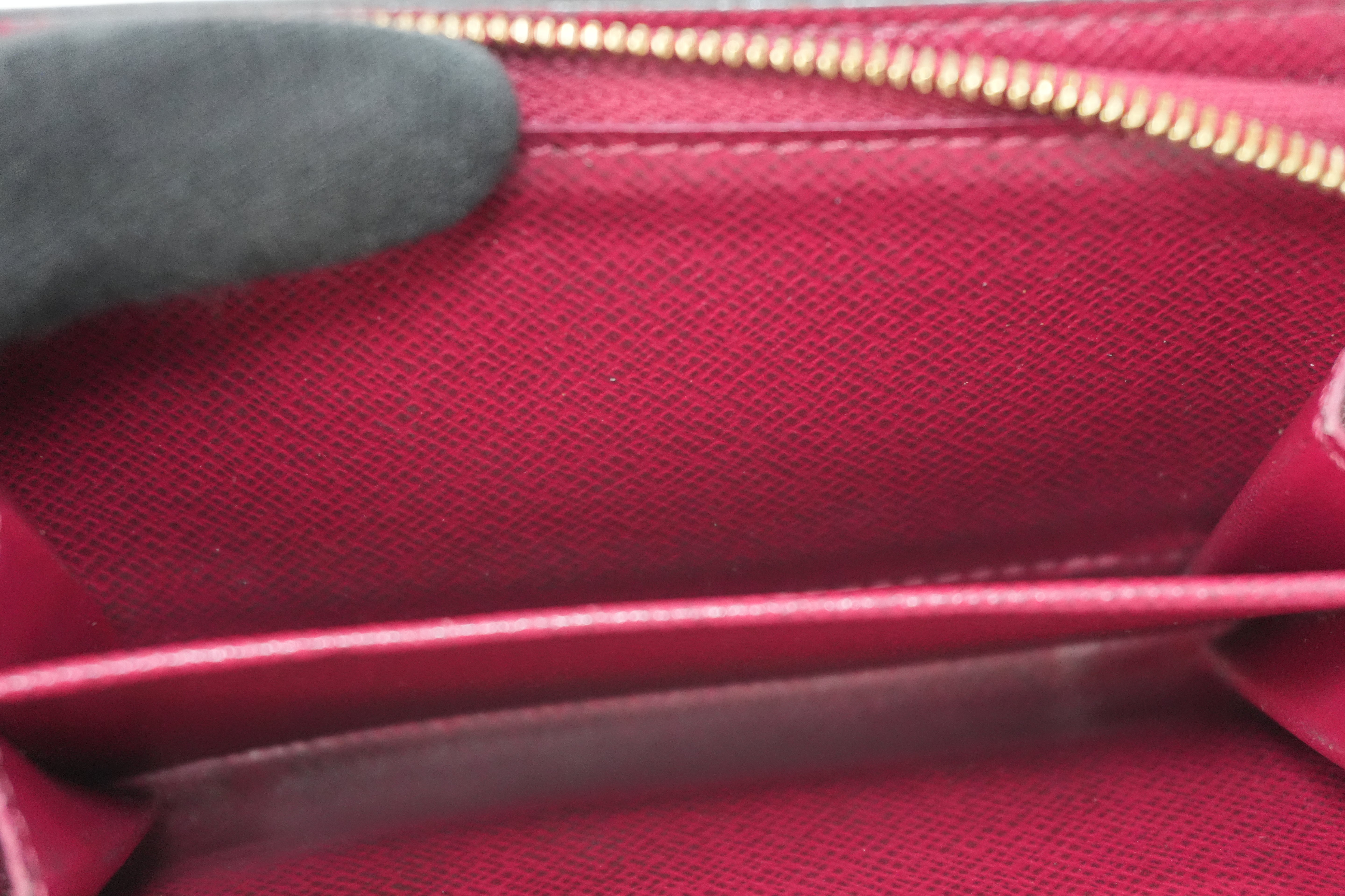 Louis Vuitton Monogram Juliet Wallet Used