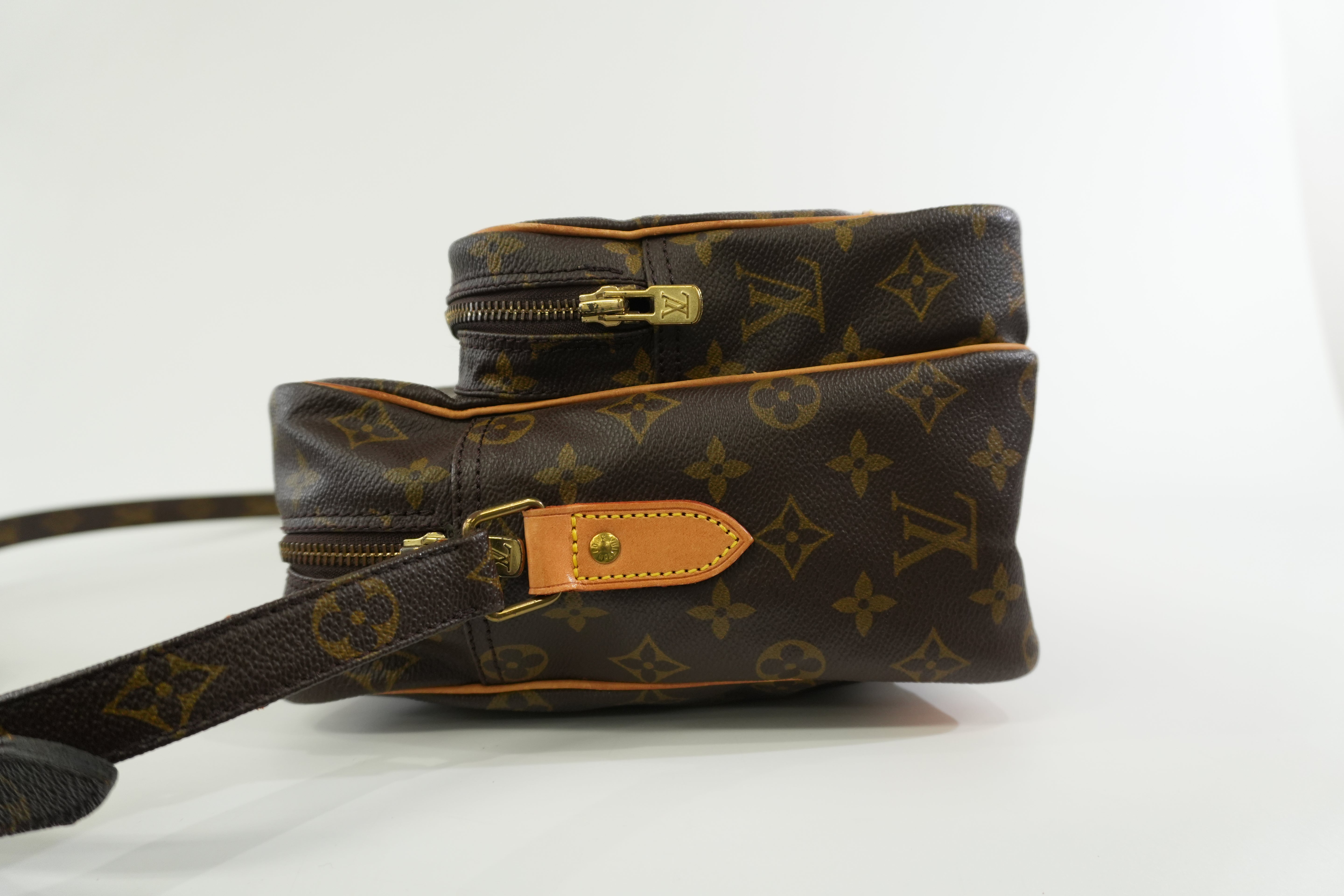 Pre-owned Louis Vuitton Monogram Nile Size 33 Shoulder Bag