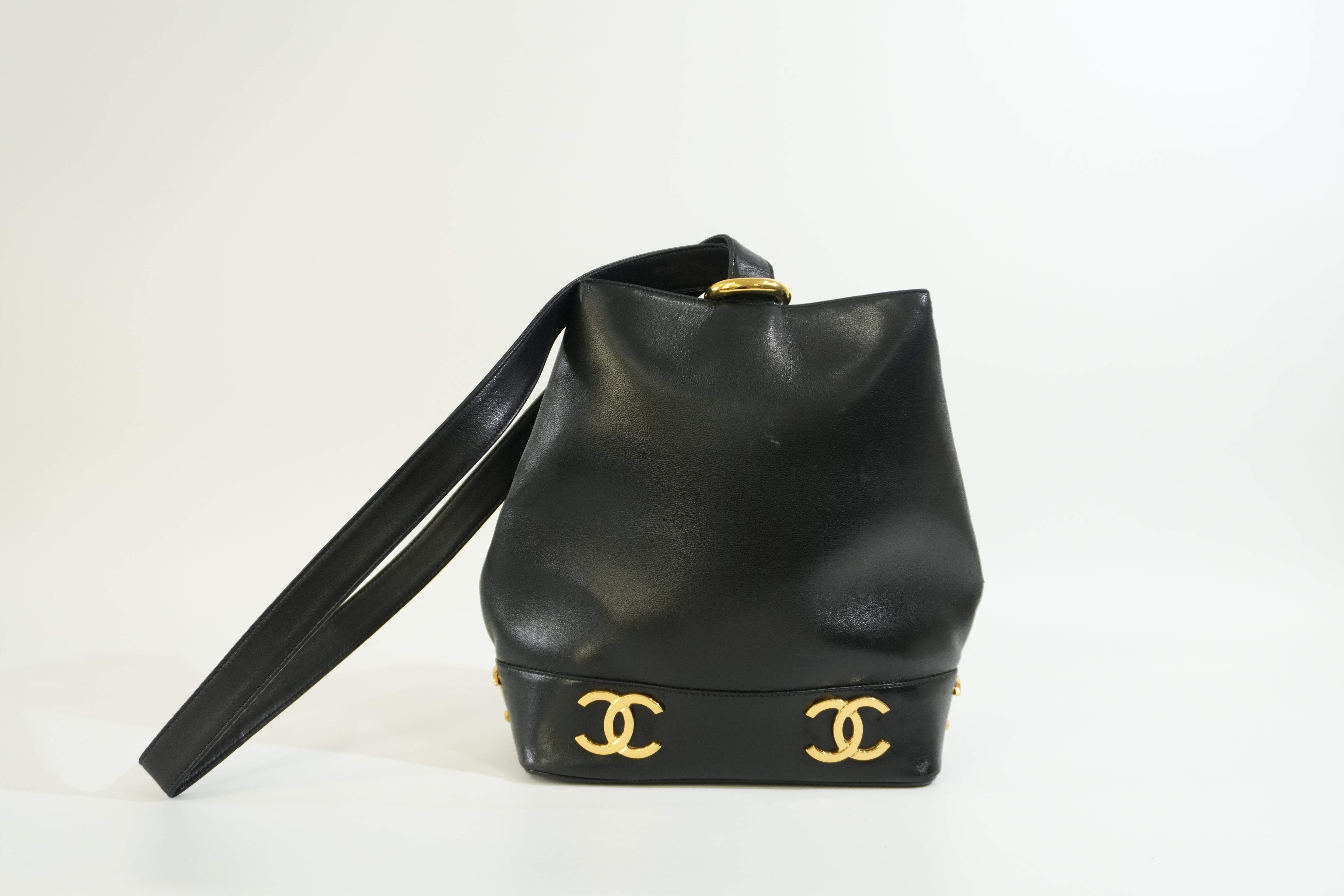 Pre-owned Chanel Bucket Shoulder Bag Black