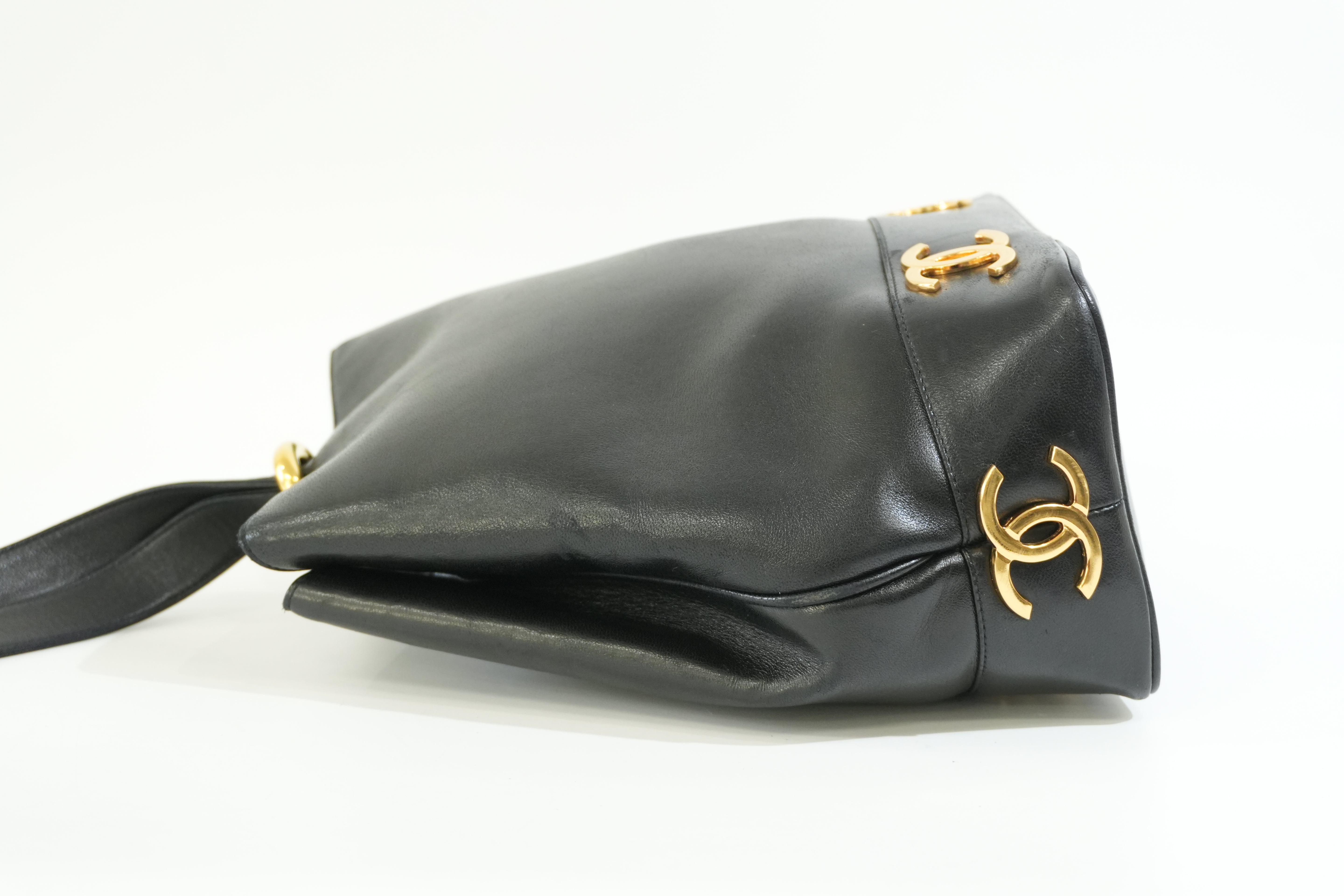 Pre-owned Chanel Bucket Shoulder Bag Black
