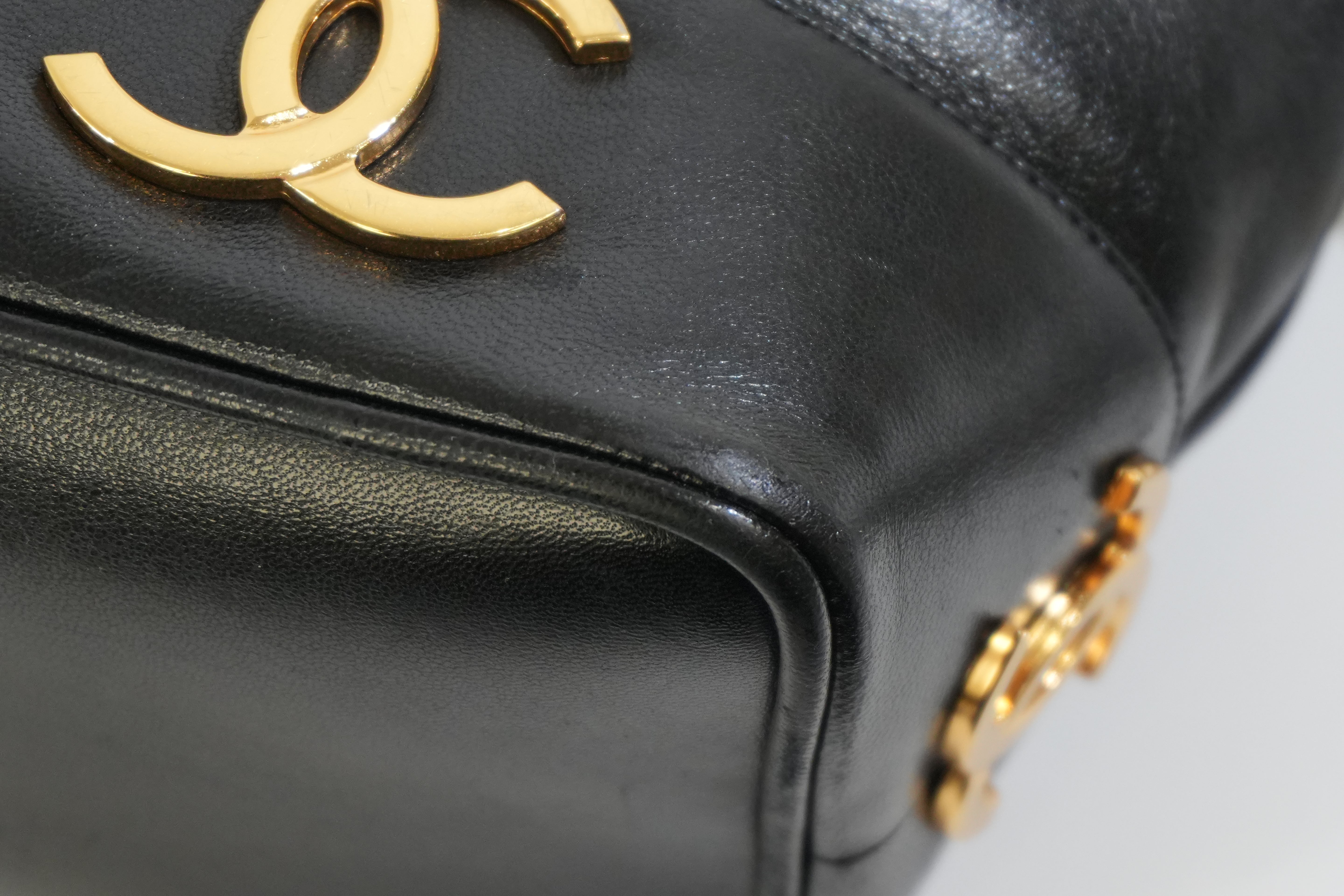 Pre-owned Chanel Bucket Shoulder Bag Black