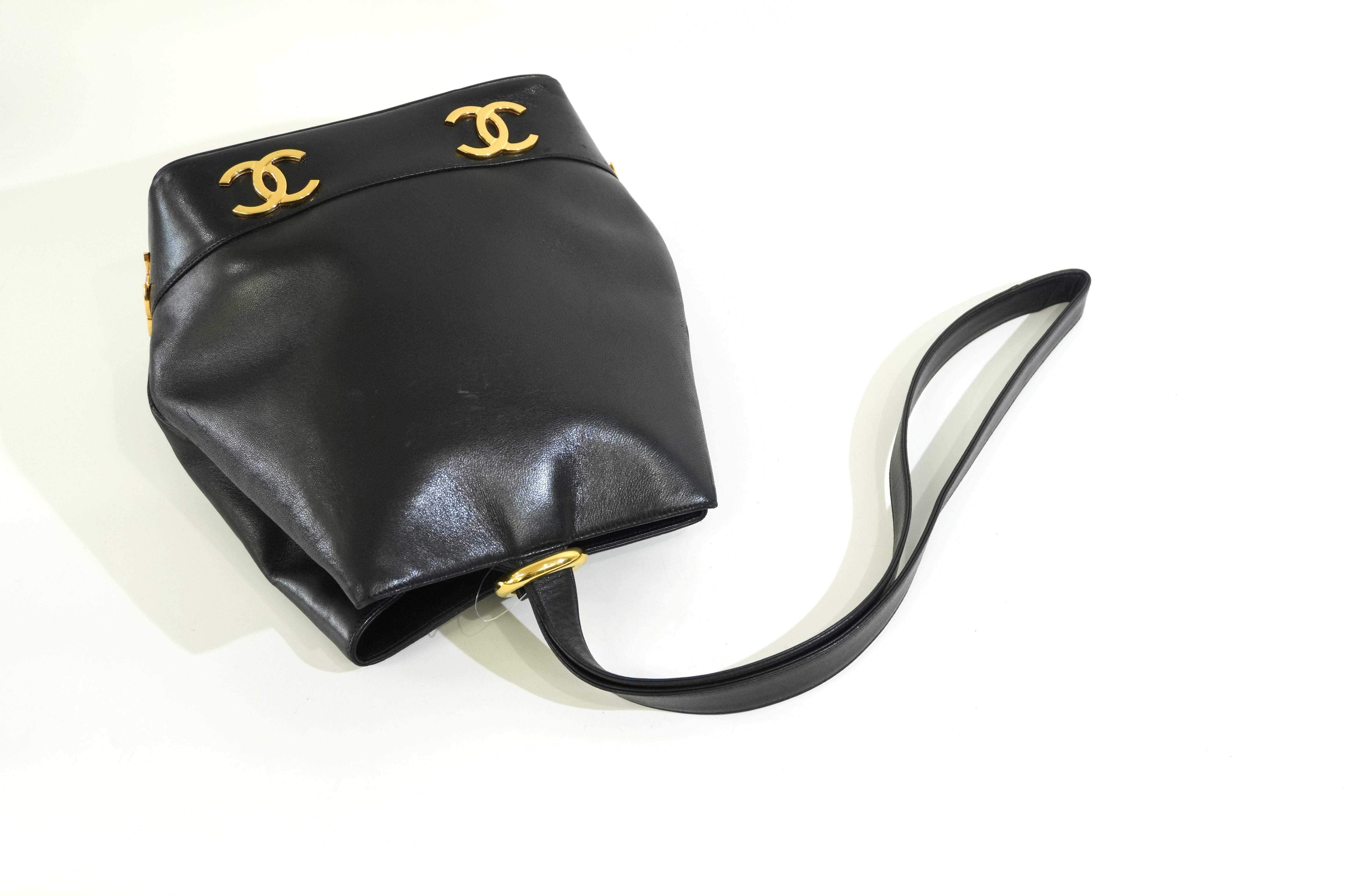 Pre-owned Chanel Bucket Shoulder Bag Black