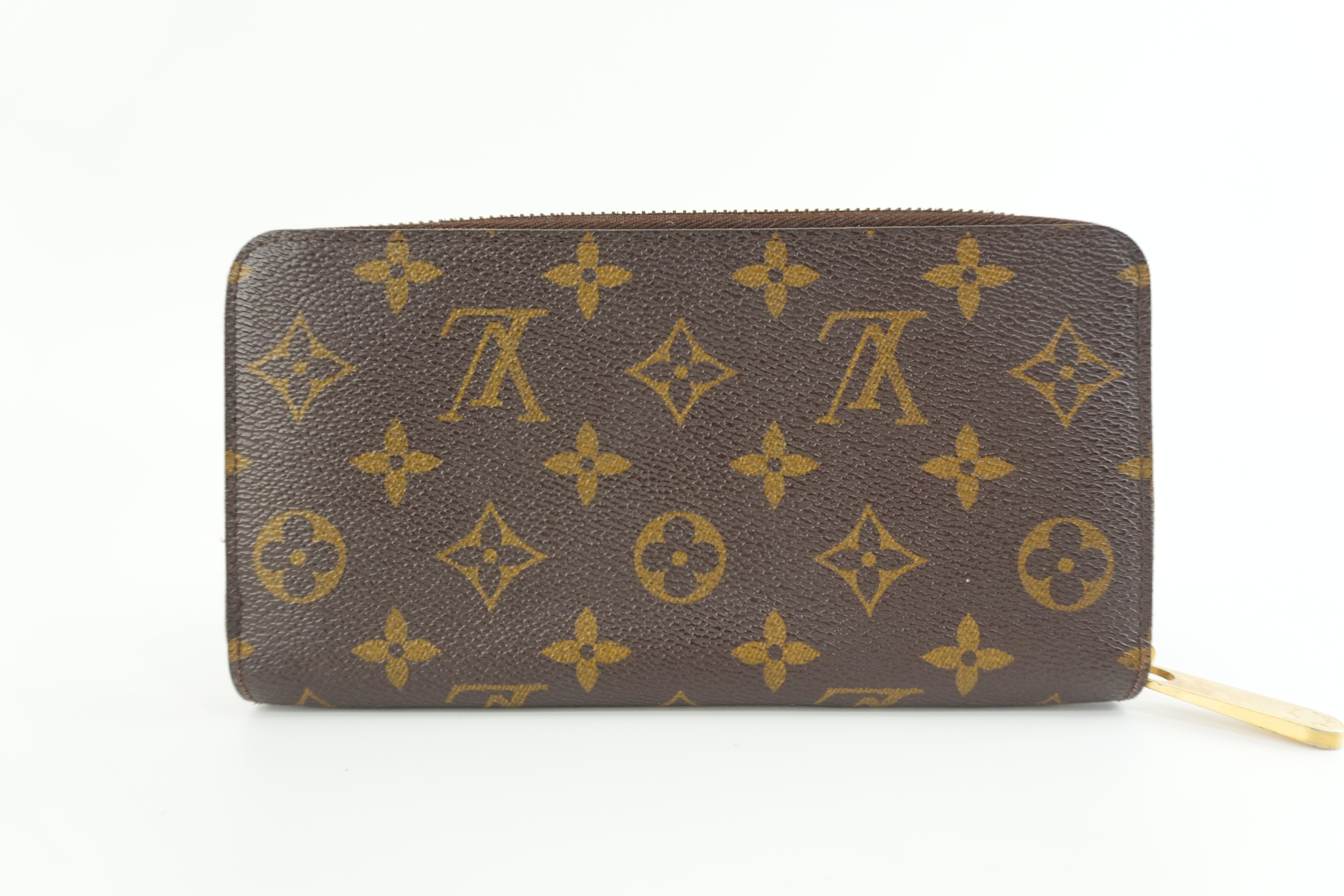 Louis Vuitton Monogram Zippy Wallet Used