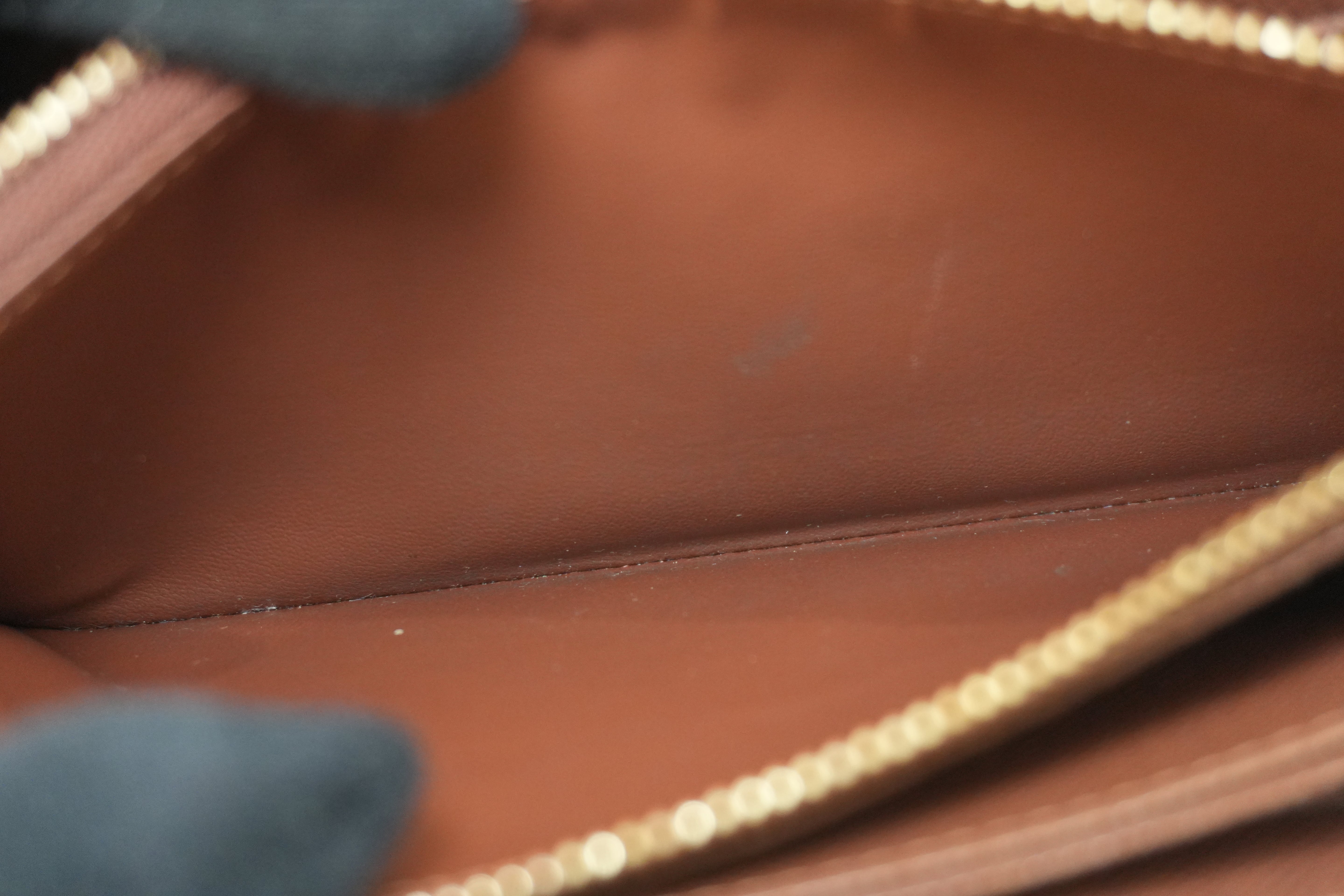 Louis Vuitton Monogram Zippy Wallet Used