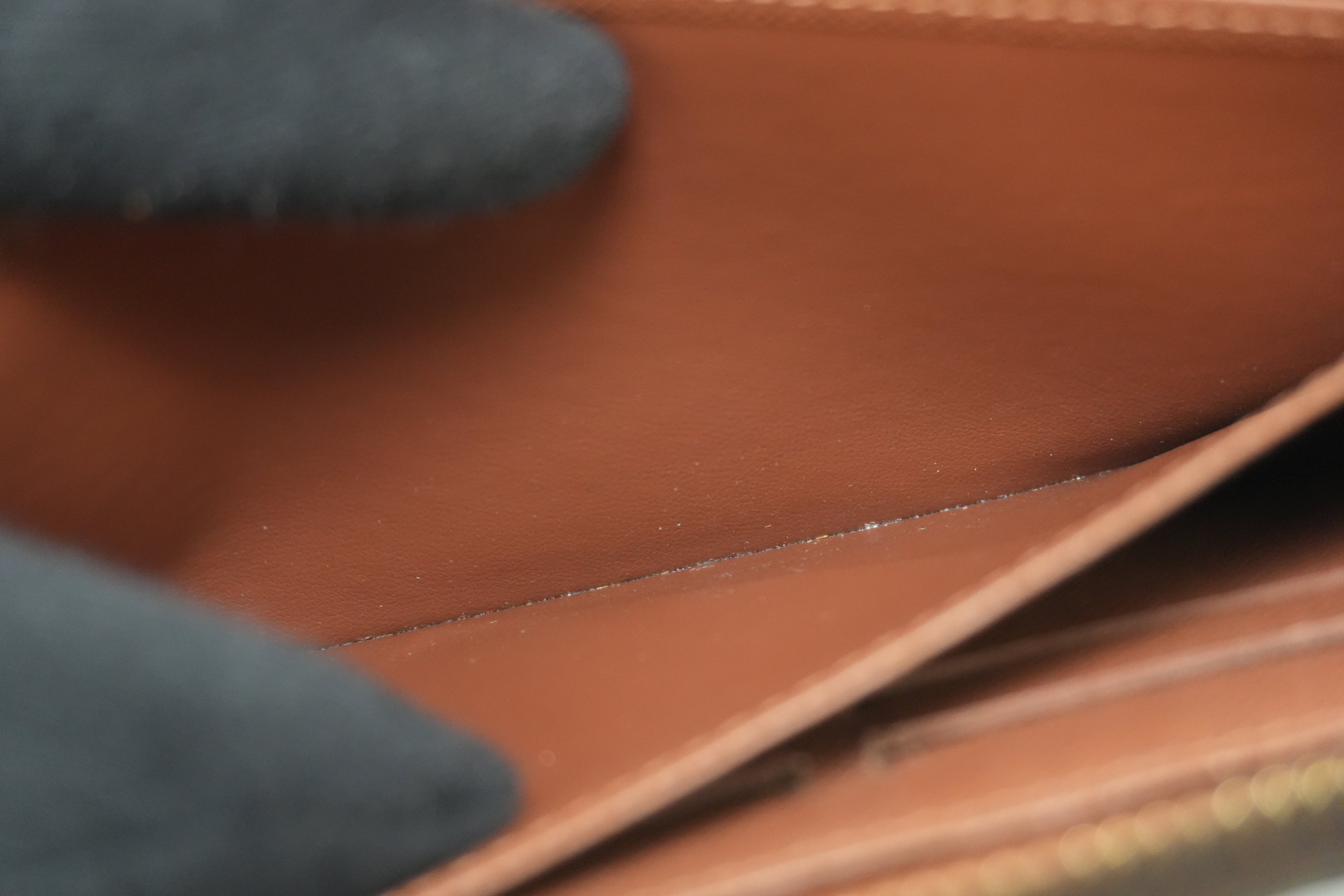 Louis Vuitton Monogram Zippy Wallet Used