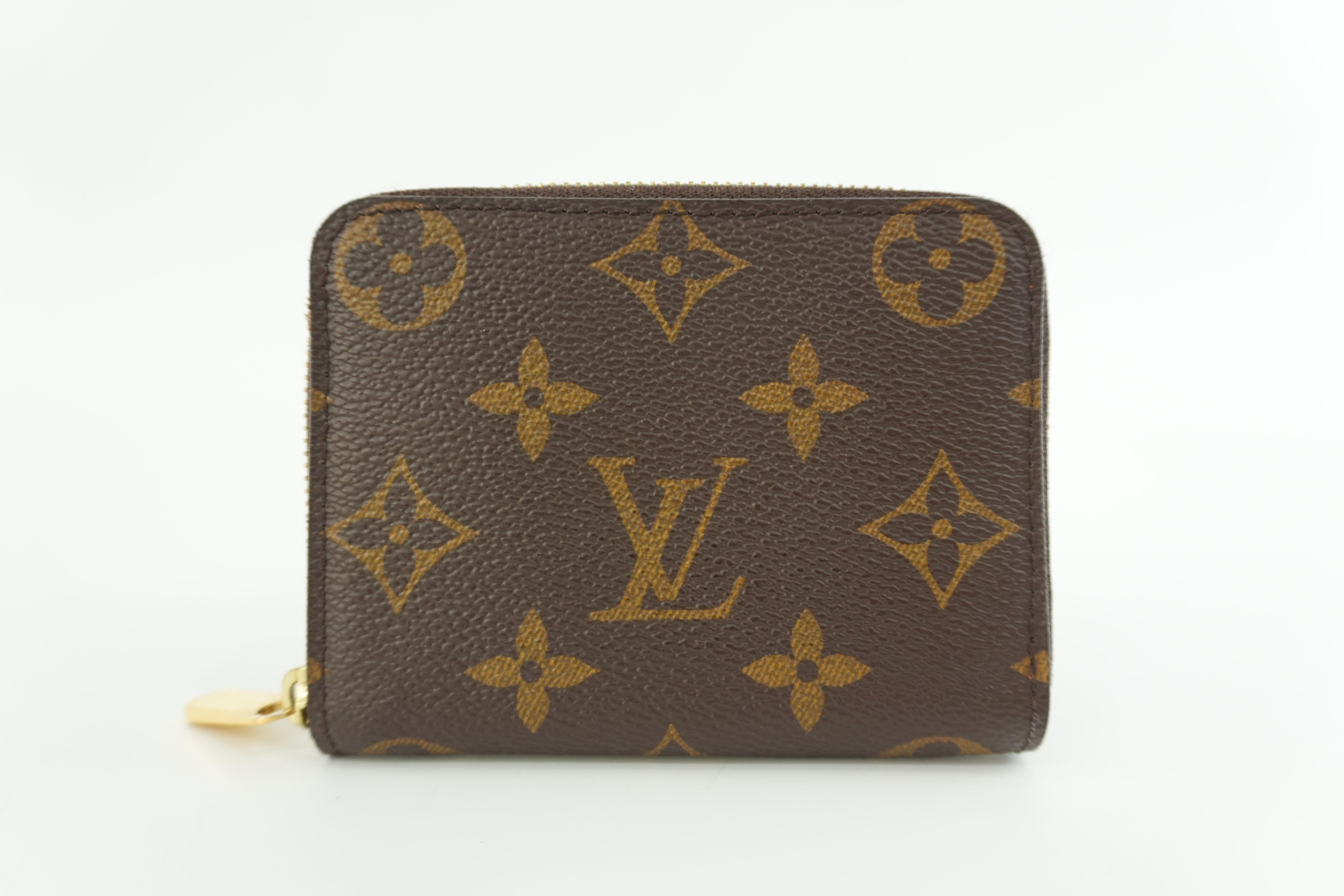 Louis Vuitton Monogram Zippy Card Case Used