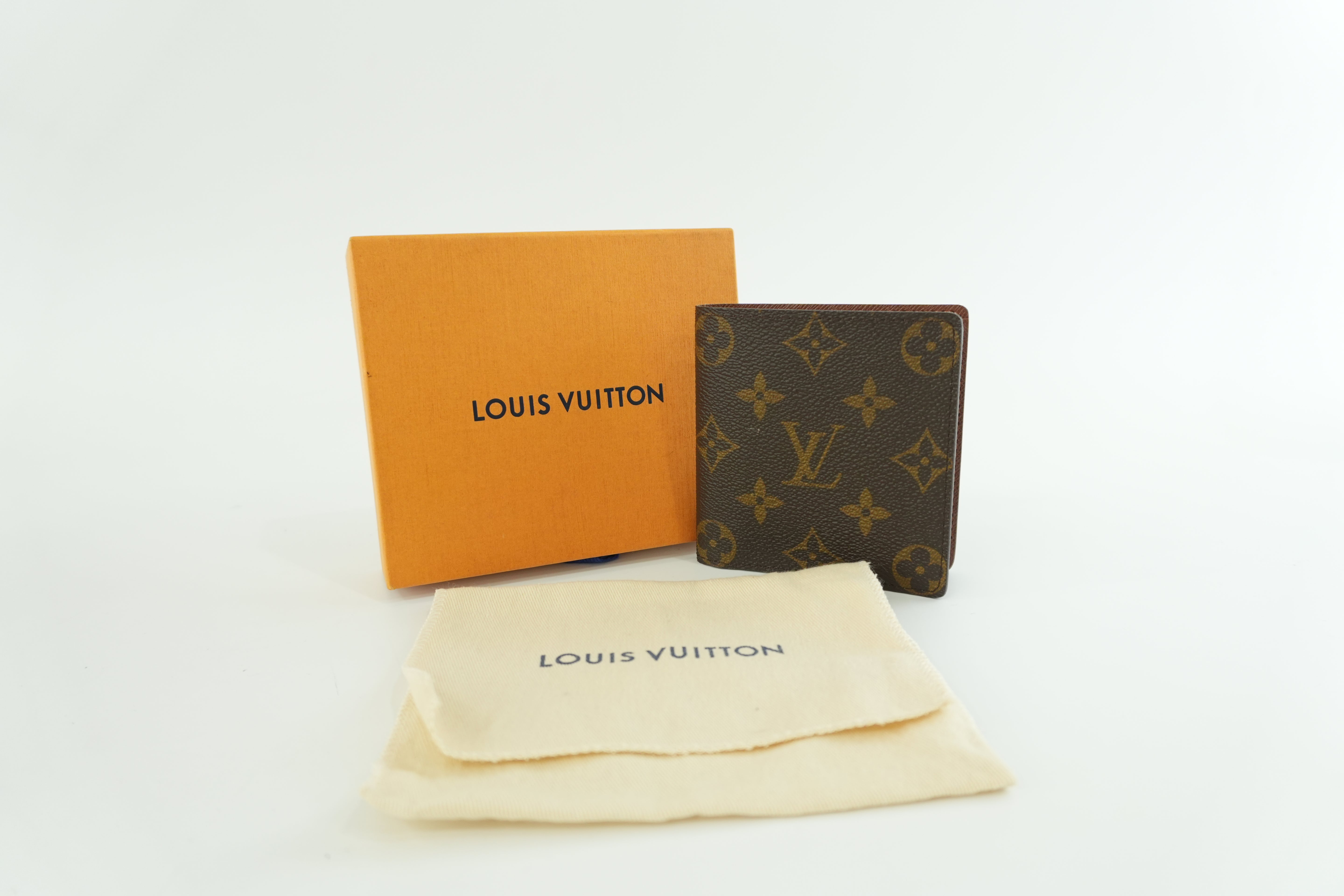 Louis Vuitton Monogram Men's Compact Wallet Used