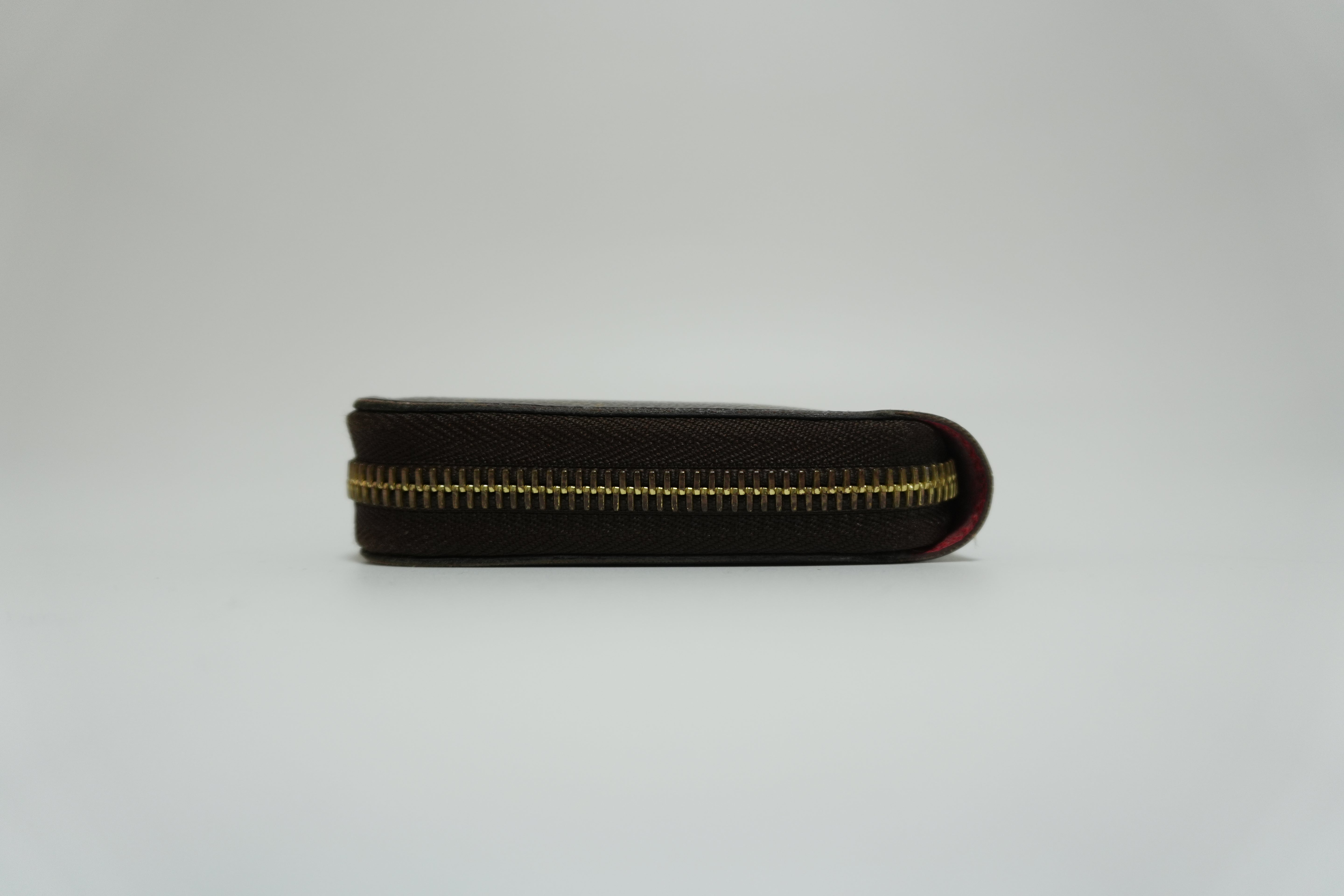 Louis Vuitton Monogram Zippy Wallet Used