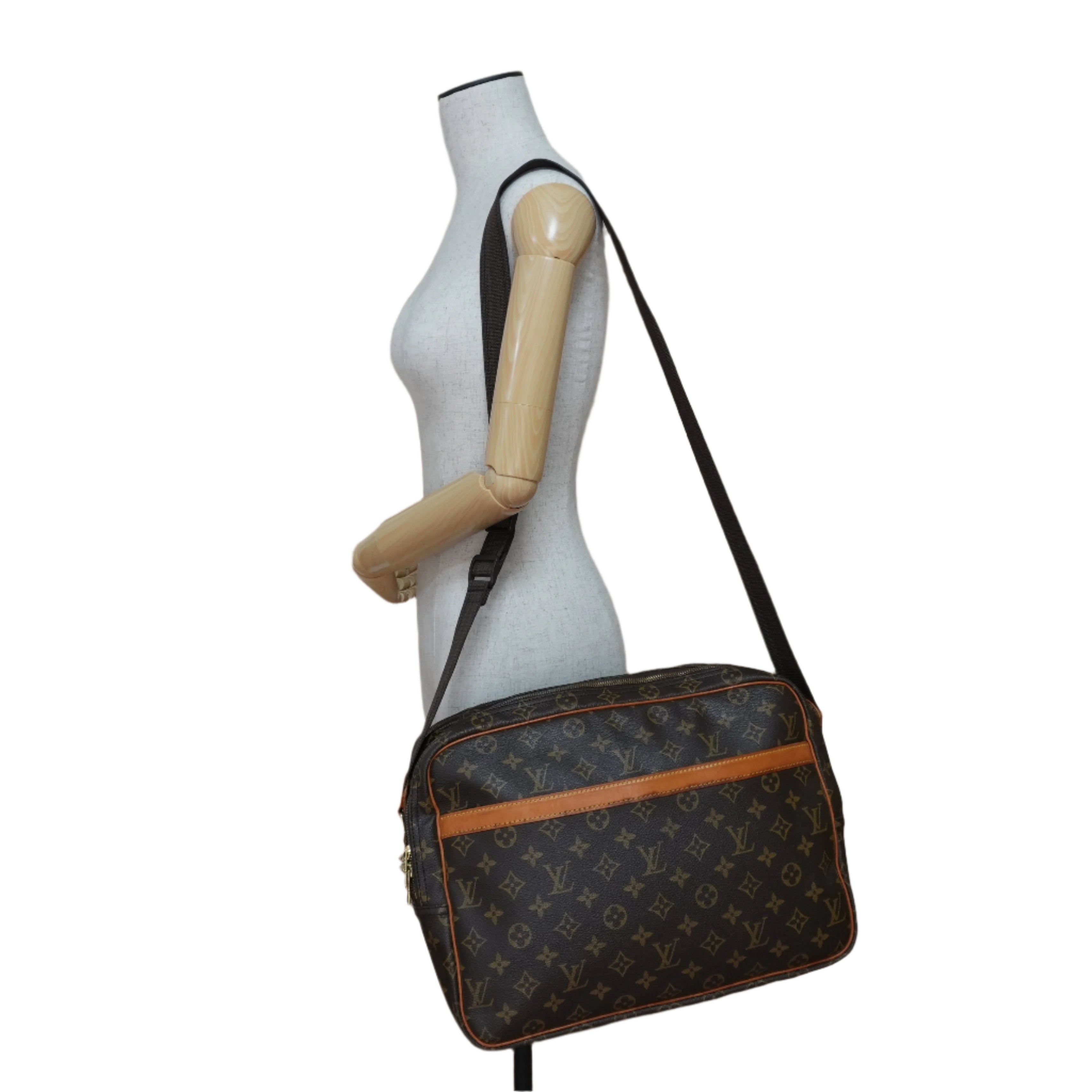 Louis Vuitton Monogram Reporter GM Messenger Bag Used