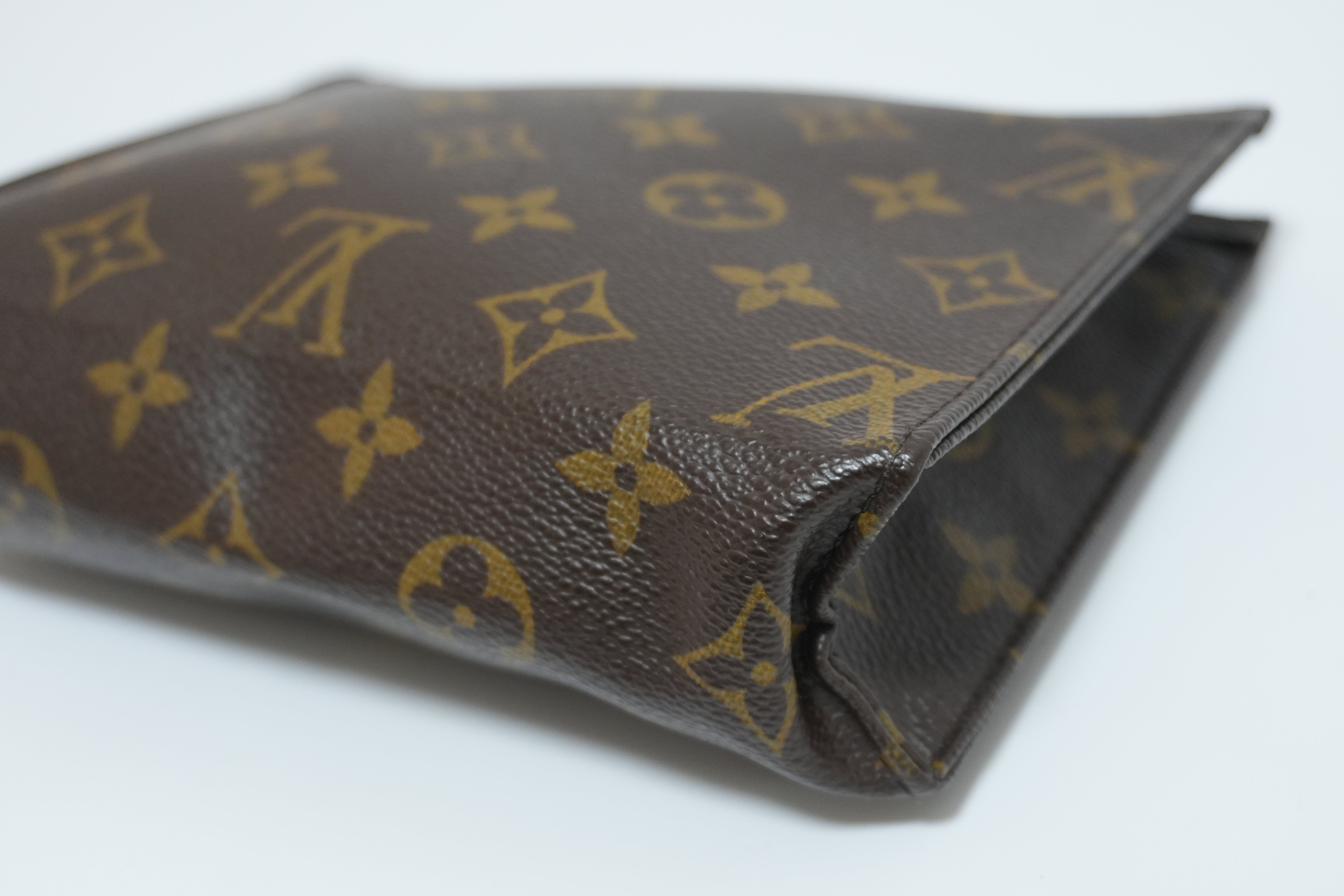 Louis Vuitton Monogram Toiletry 19 Pouch Used