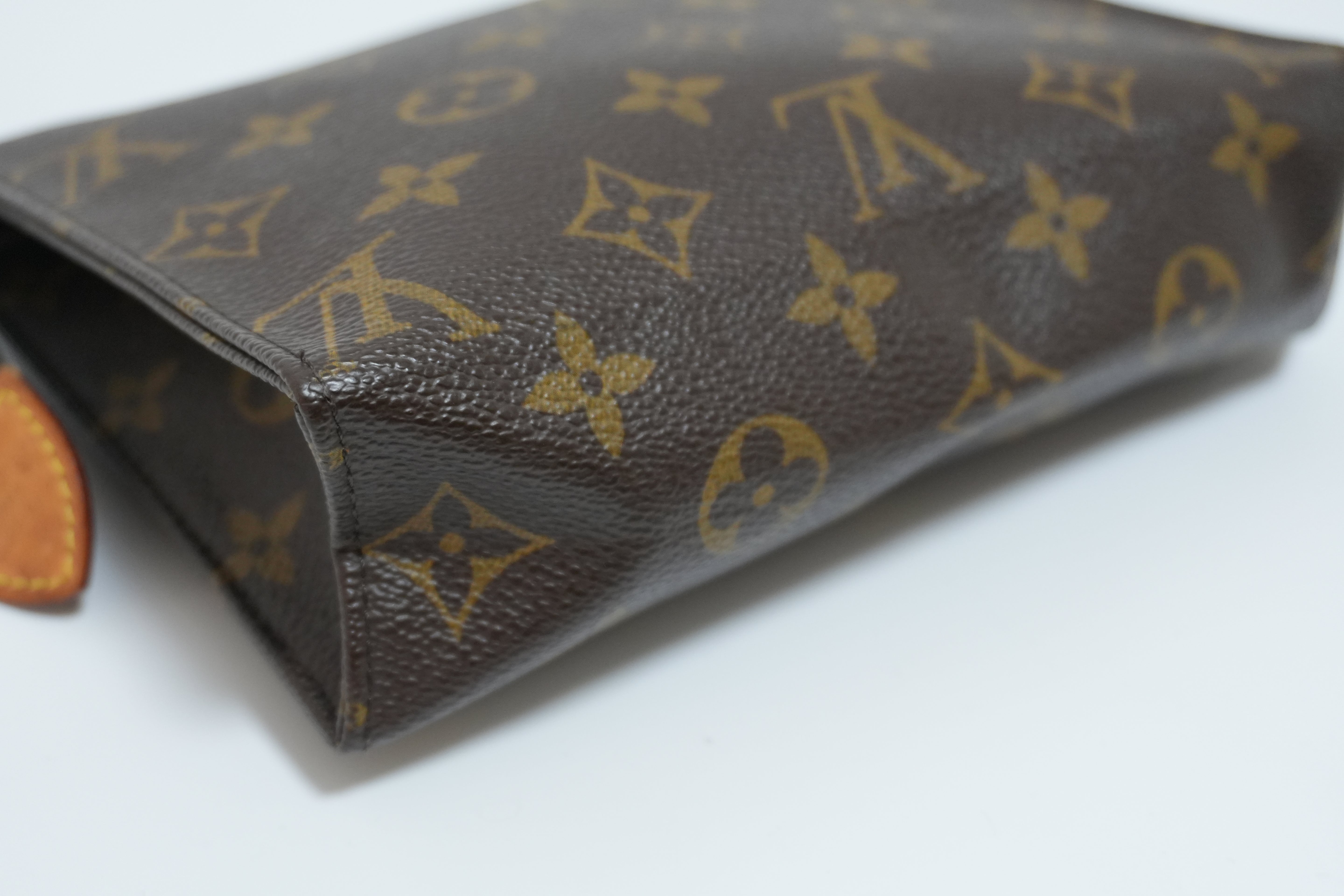 Louis Vuitton Monogram Toiletry 19 Pouch Used