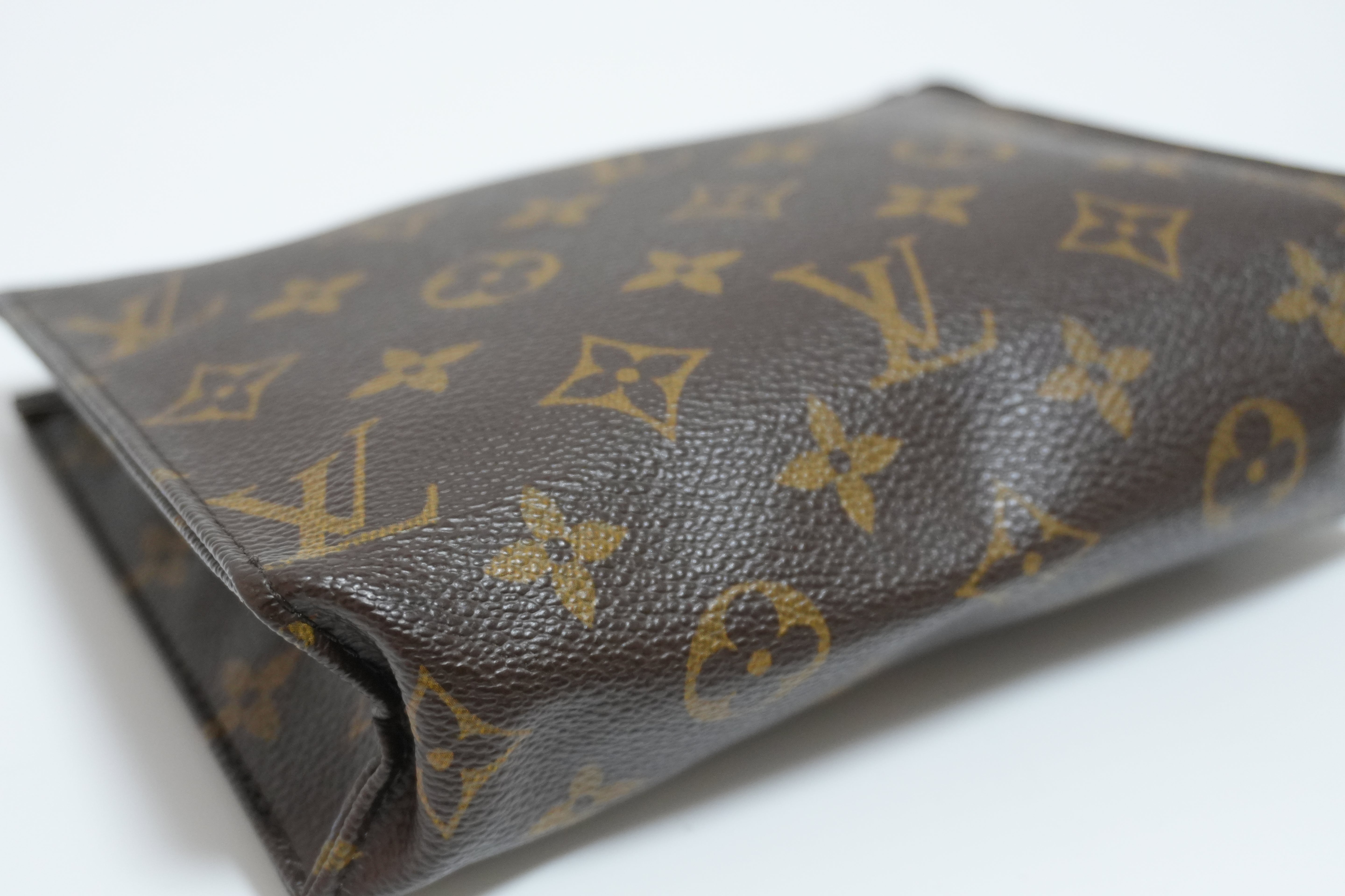 Louis Vuitton Monogram Toiletry 19 Pouch Used
