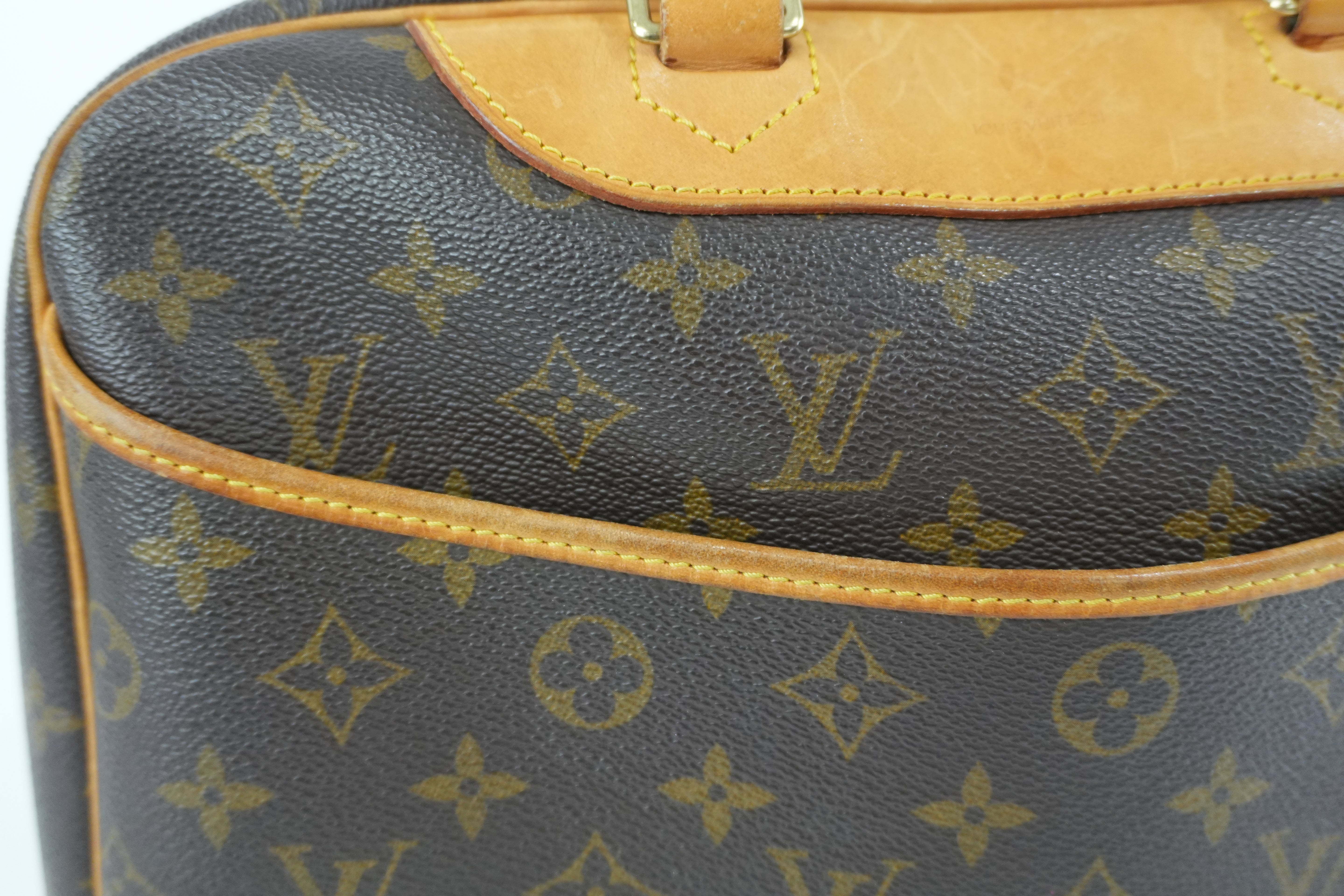 Louis Vuitton Monogram Deauville Handbag Used