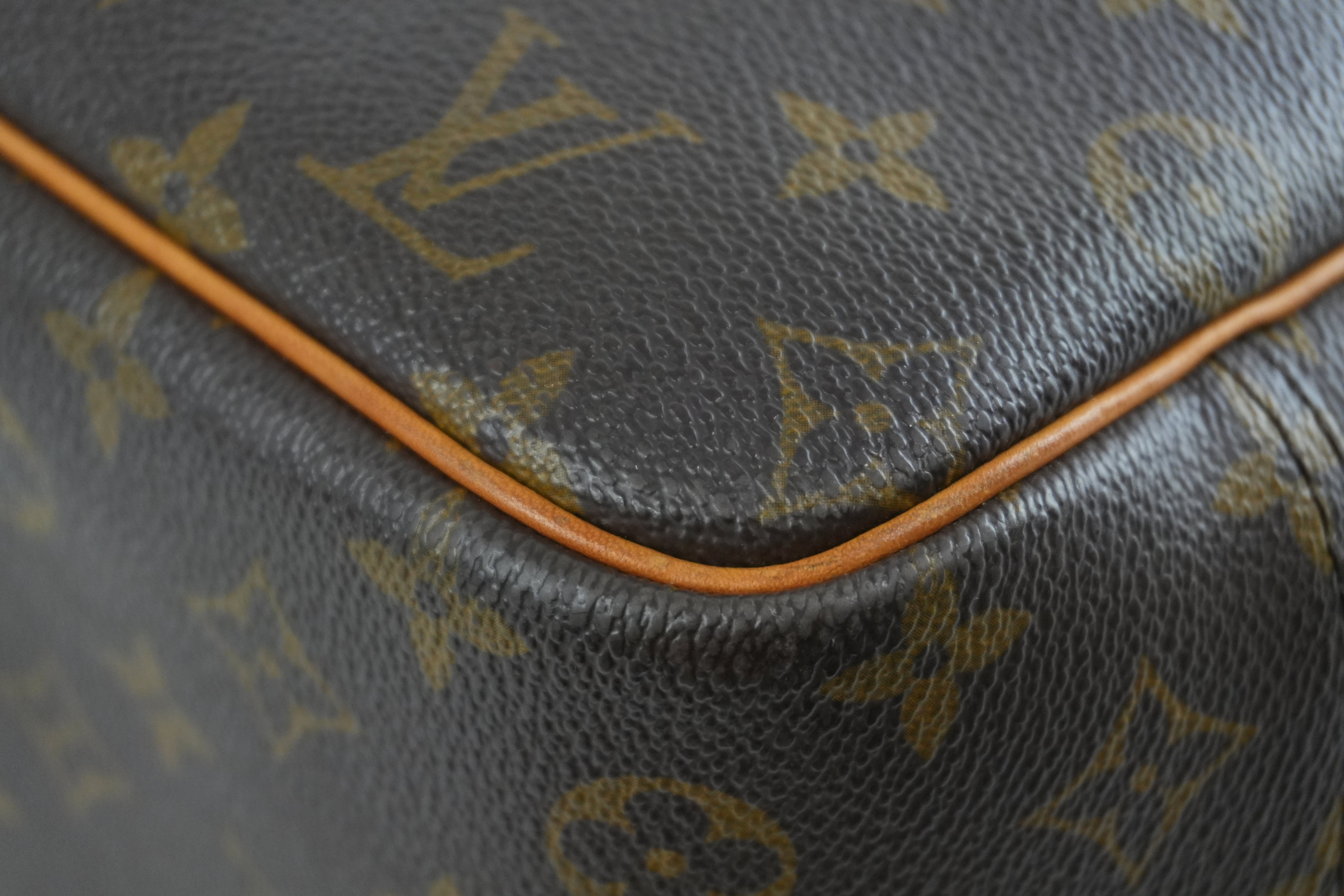 Louis Vuitton Monogram Deauville Handbag Used