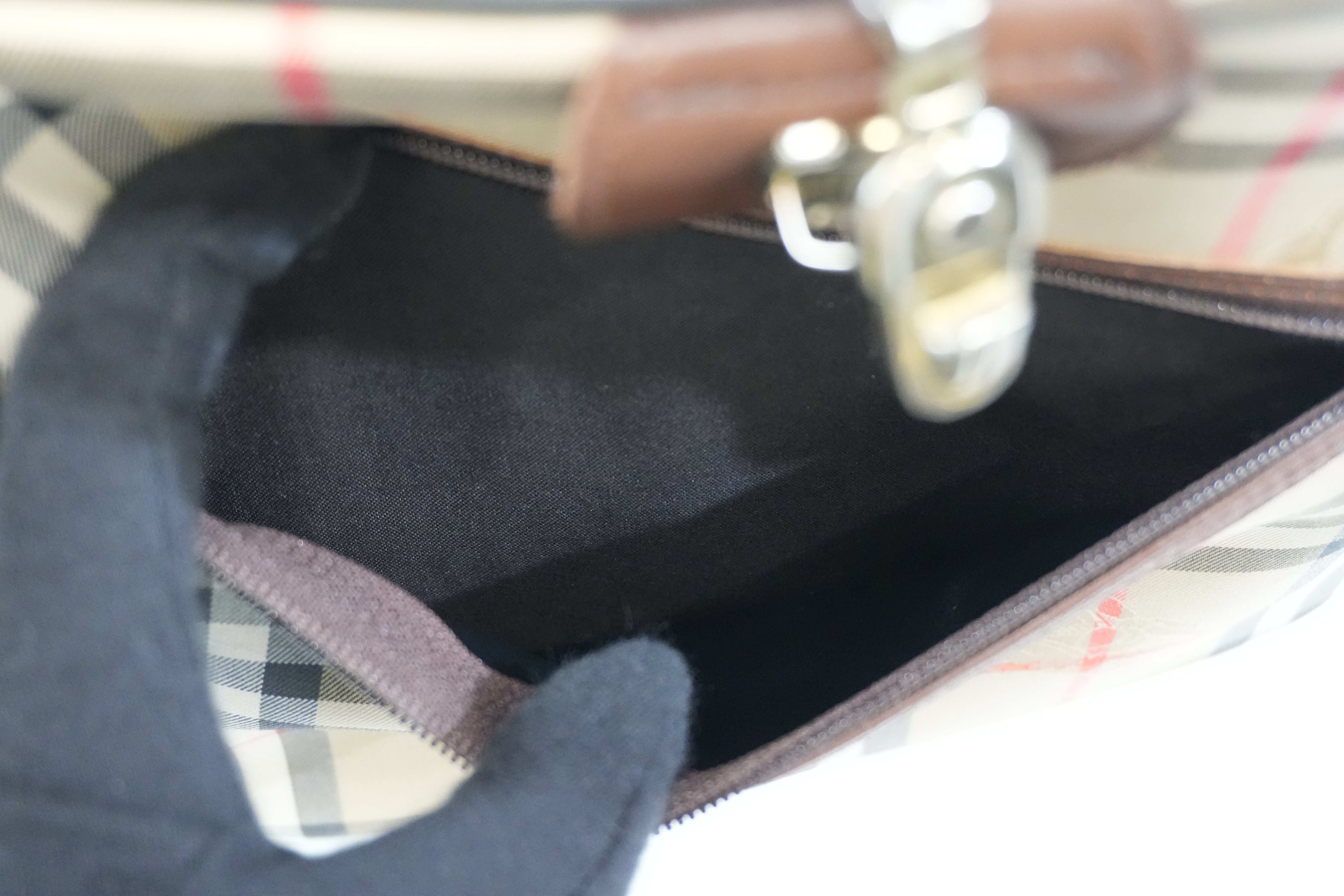 Pre-owned Burberry Haymarket Check Duffle Bag Size 45 Brown