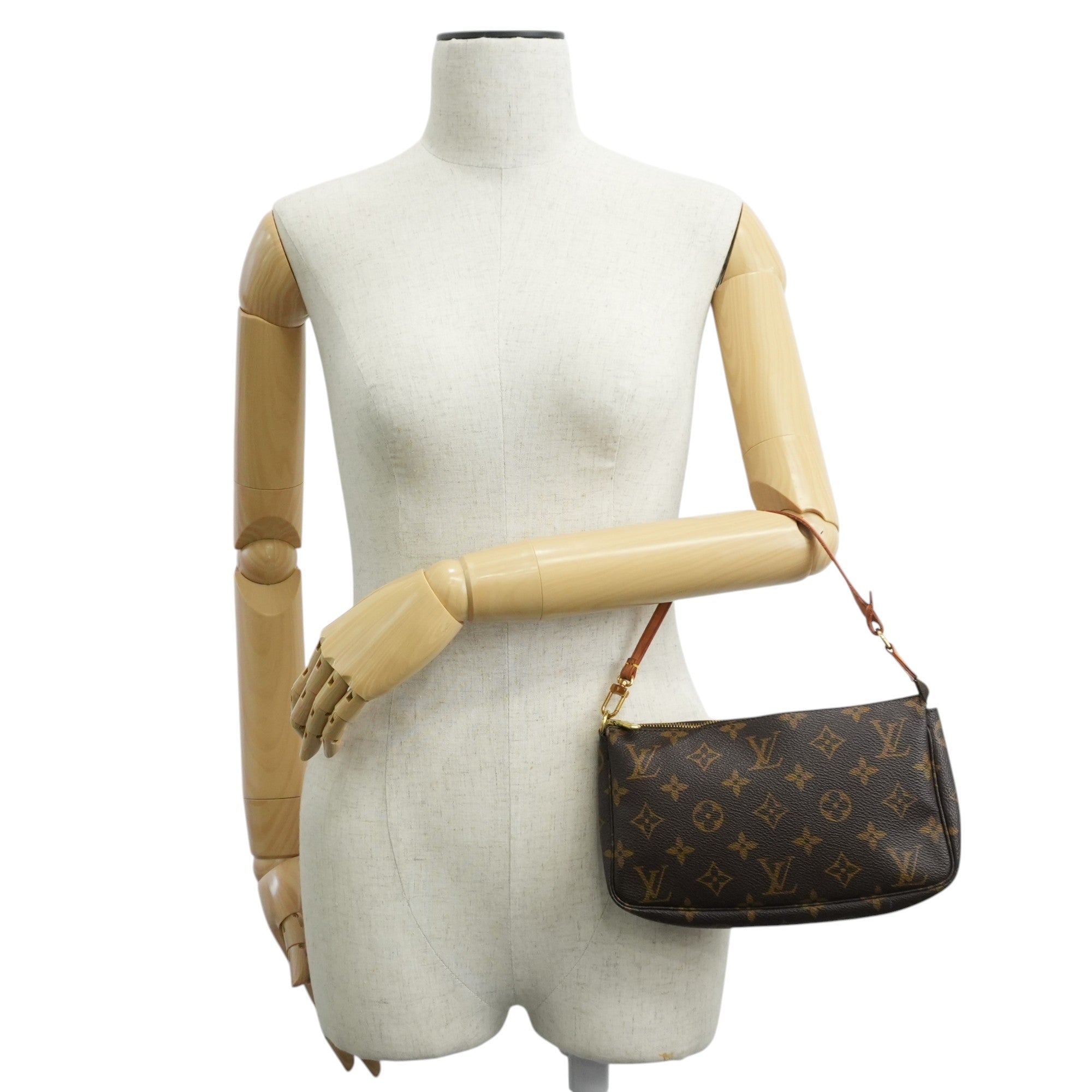 Louis Vuitton Monogram Pochette Accessories Used