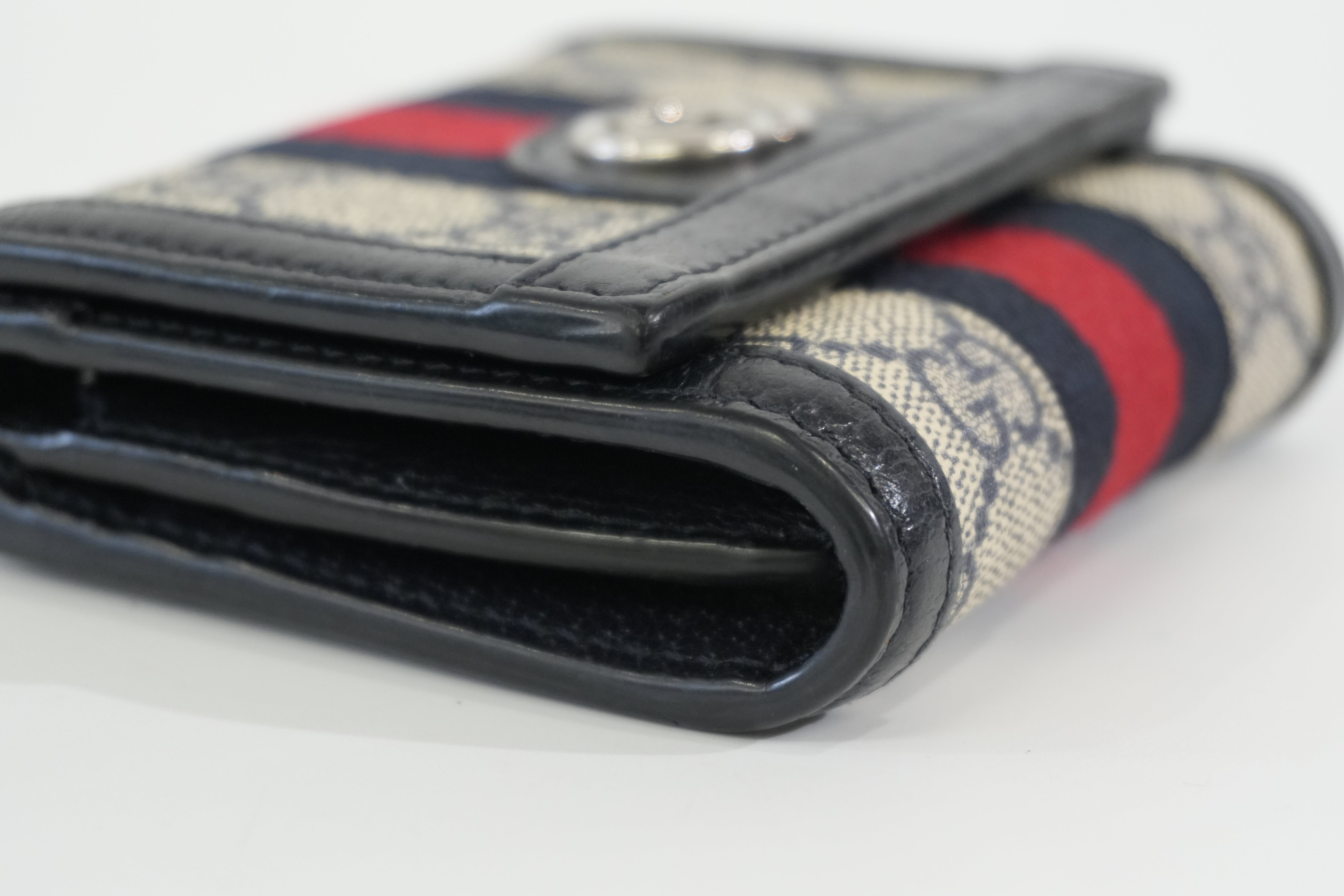 Pre-owned Gucci Guccisima Compact Wallet Blue