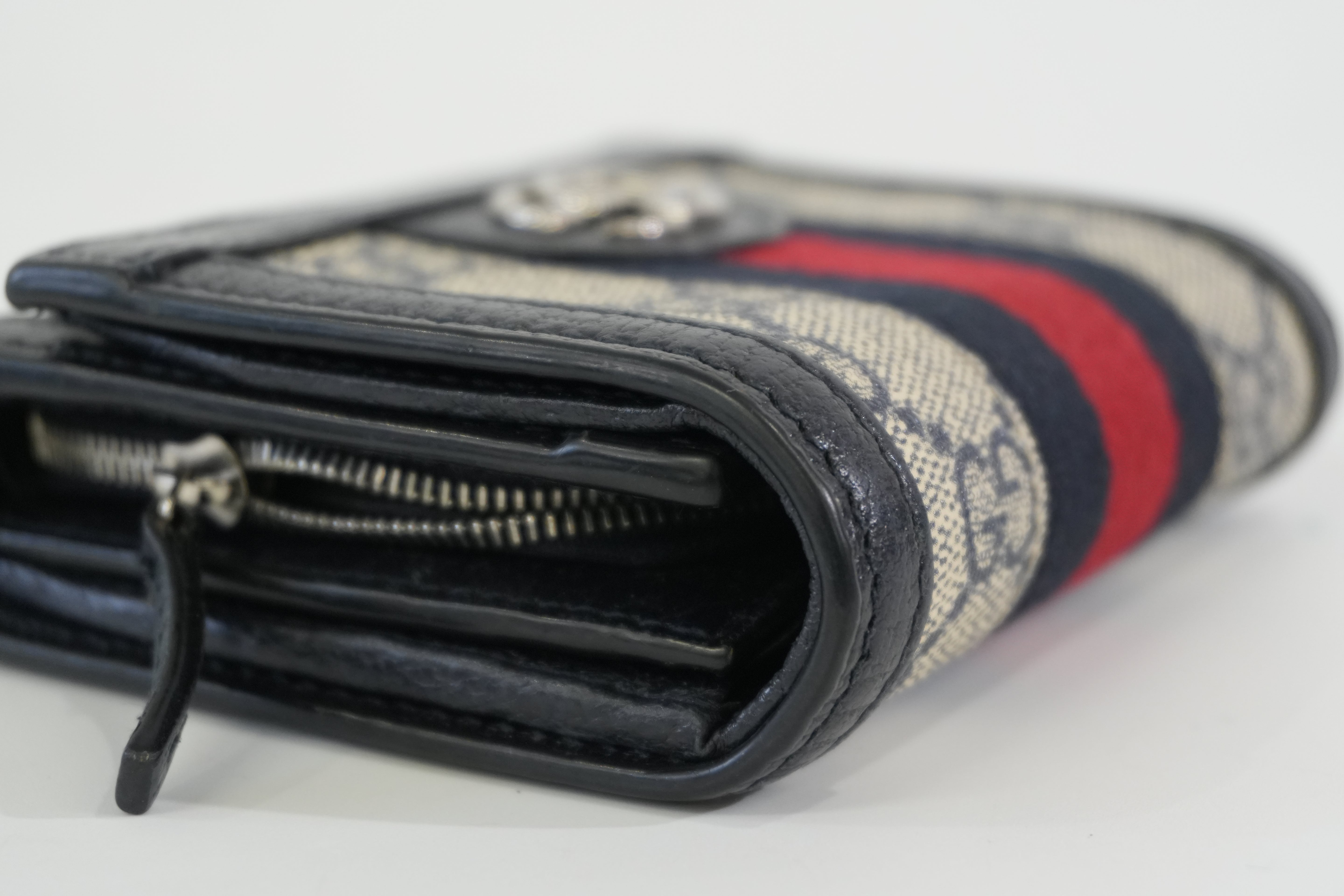 Pre-owned Gucci Guccisima Compact Wallet Blue