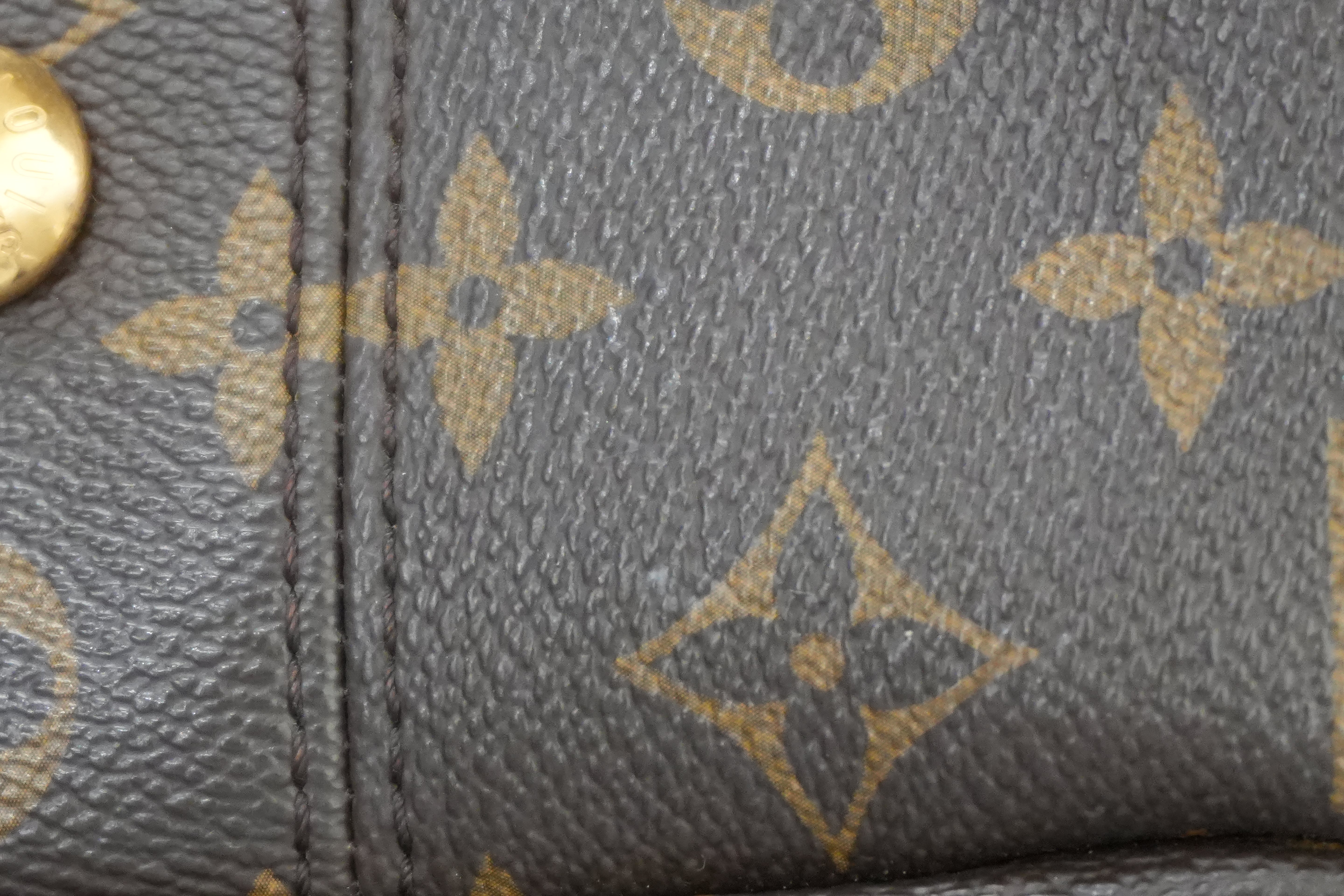 Pre-owned Louis Vuitton Monogram Artsy MM Tote Bag
