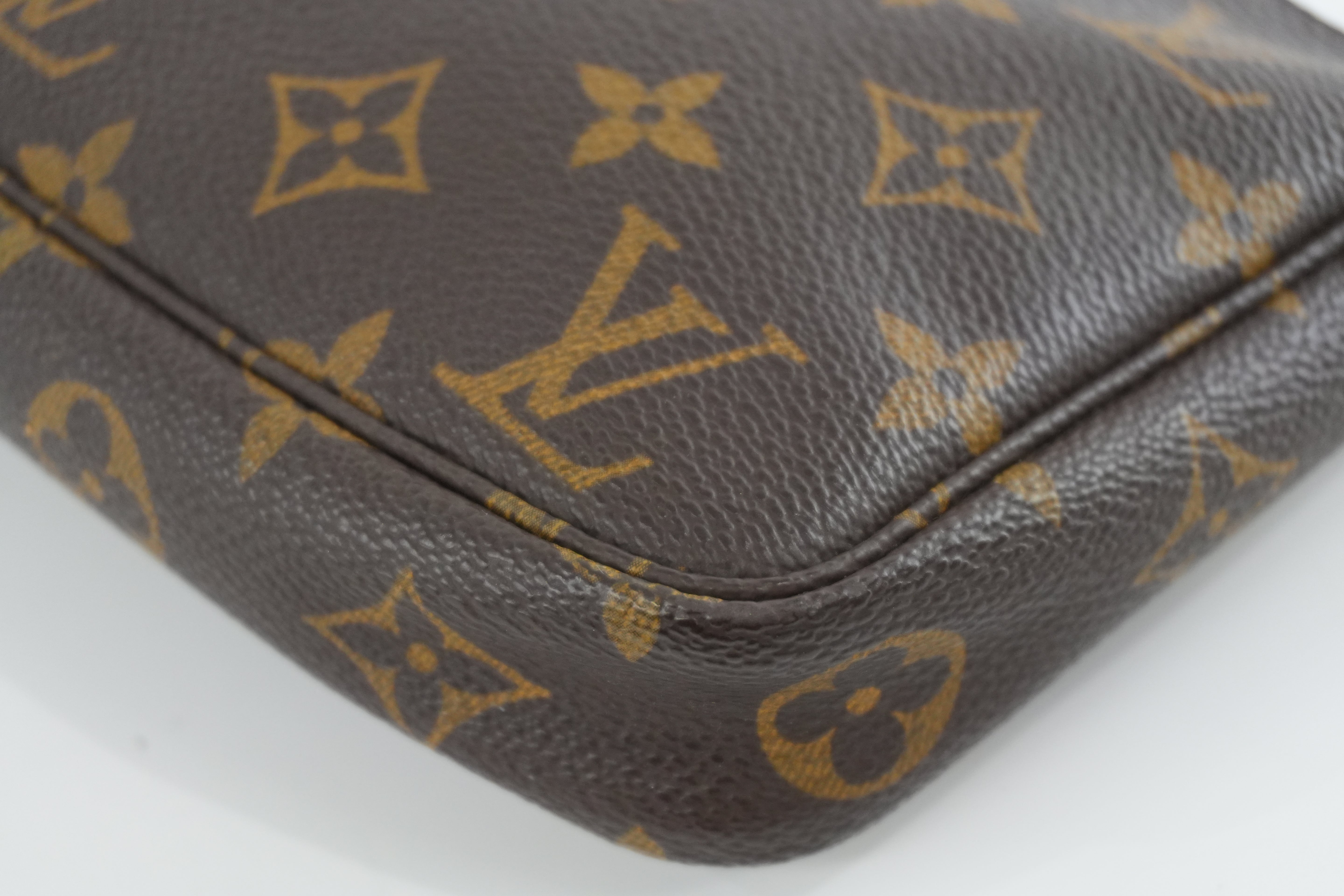 Louis Vuitton Monogram Pochette Accessories Used