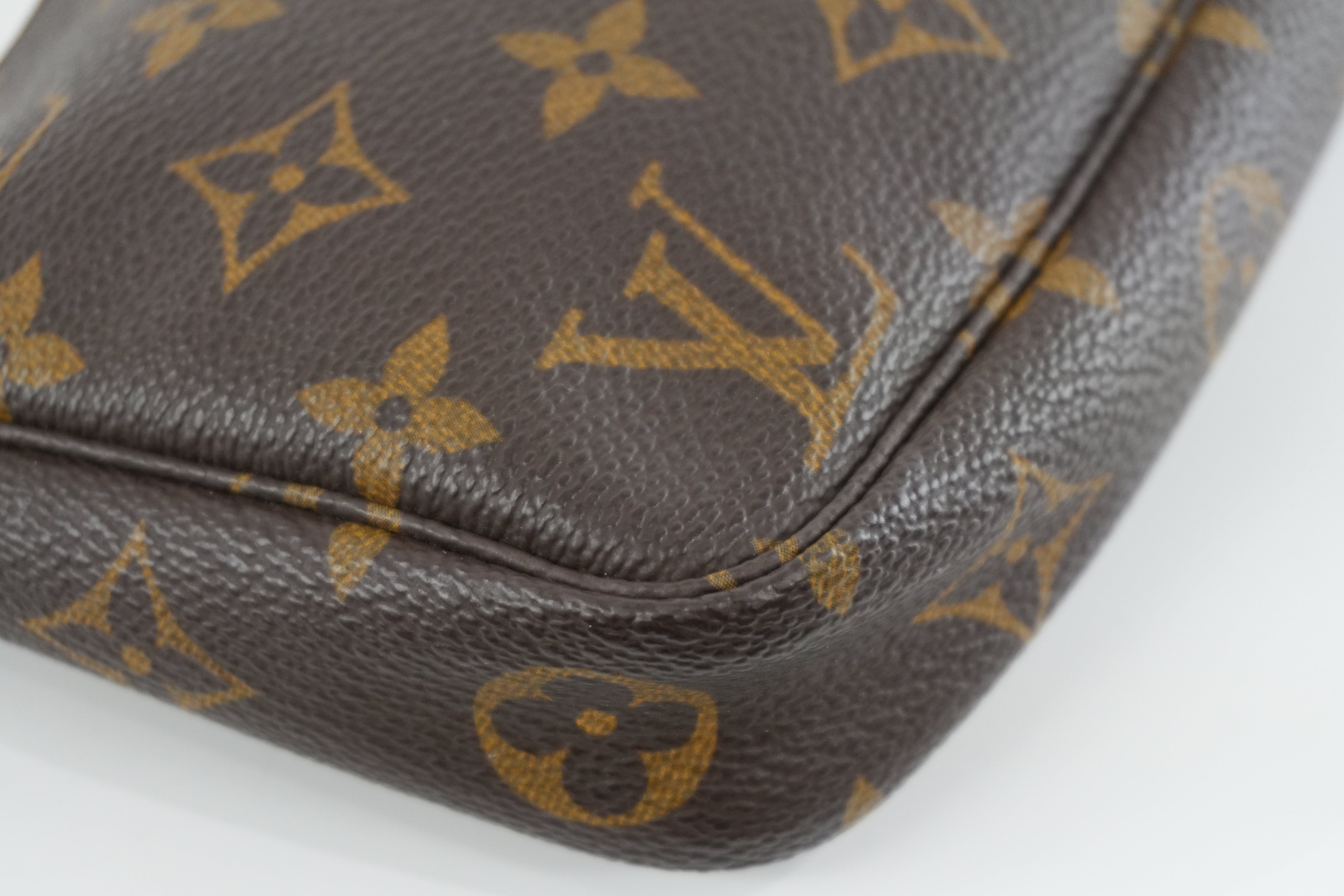Louis Vuitton Monogram Pochette Accessories Used
