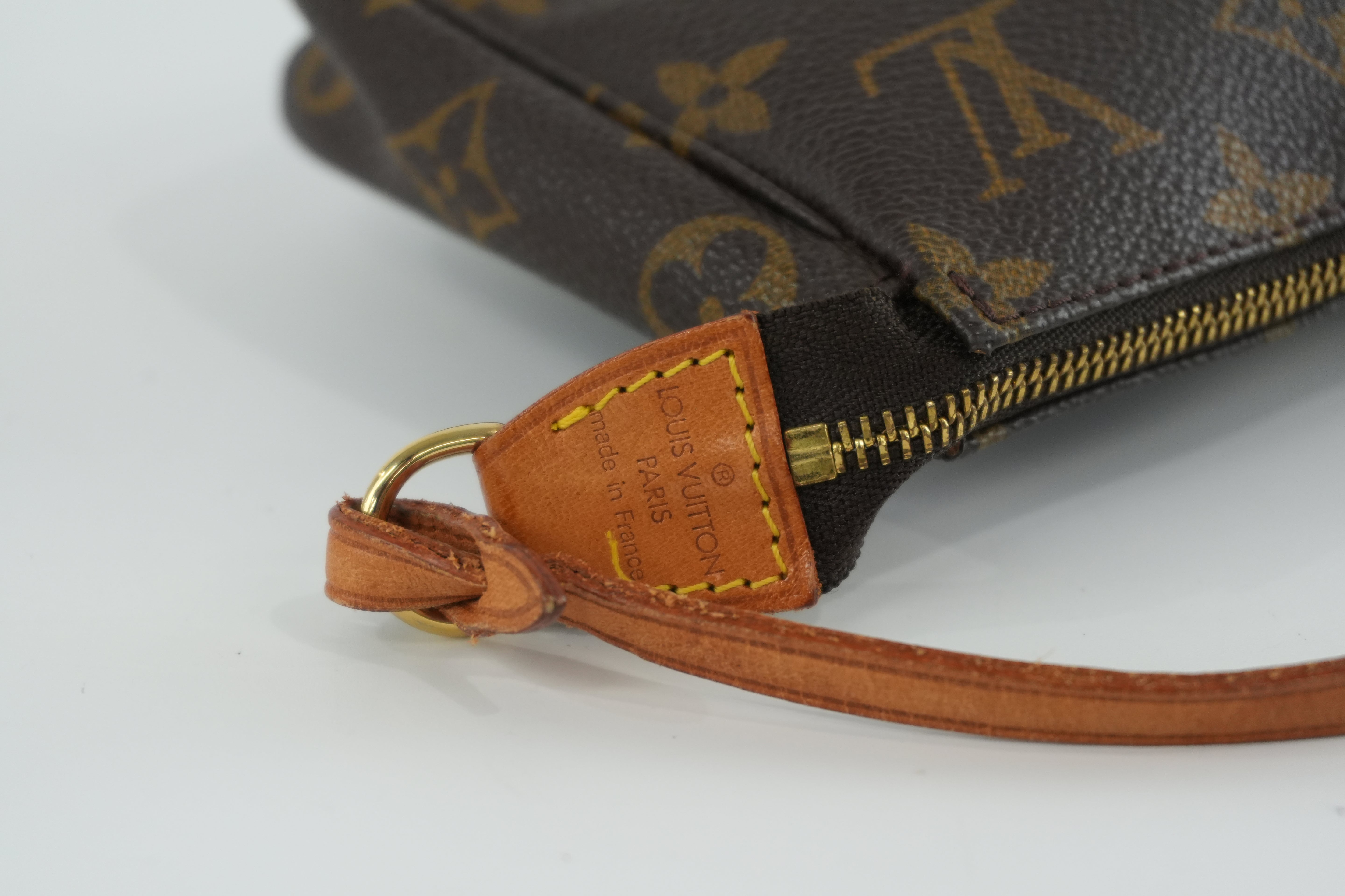 Louis Vuitton Monogram Pochette Accessories Used