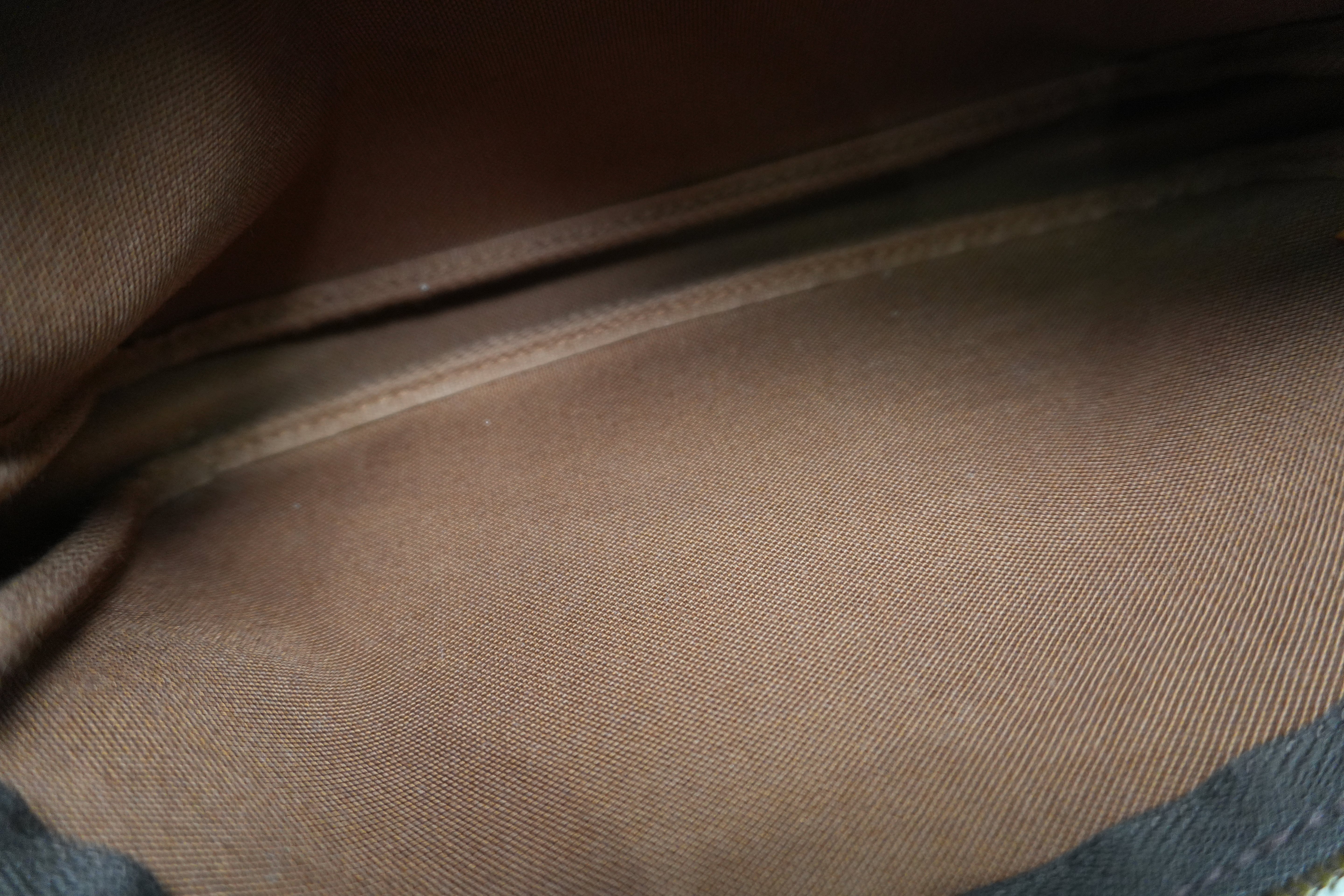 Pre-owned Louis Vuitton Damier Ebene Naviglio Messenger Bag