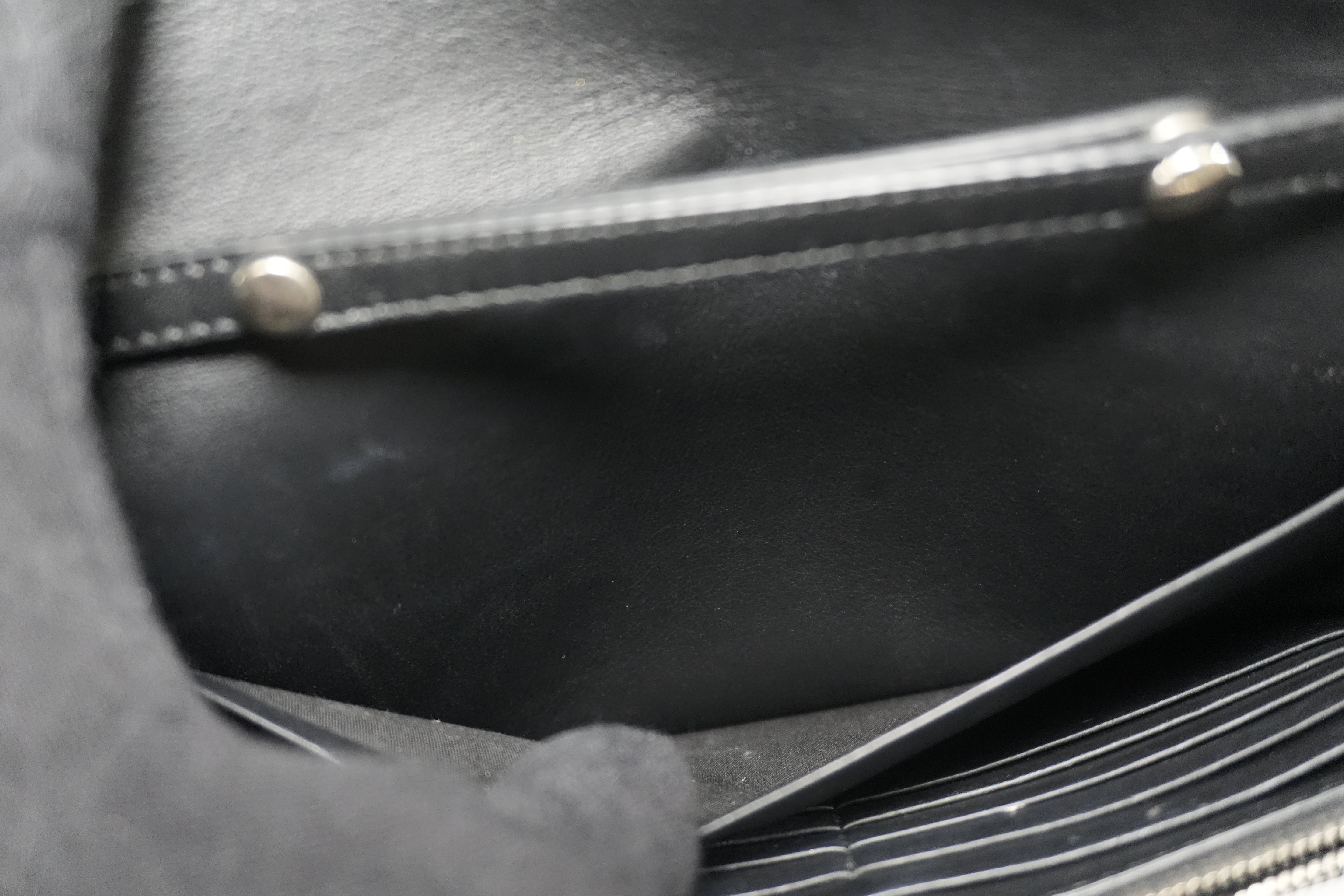 Pre-owned Celine Chain Shoulder Bag Black and White