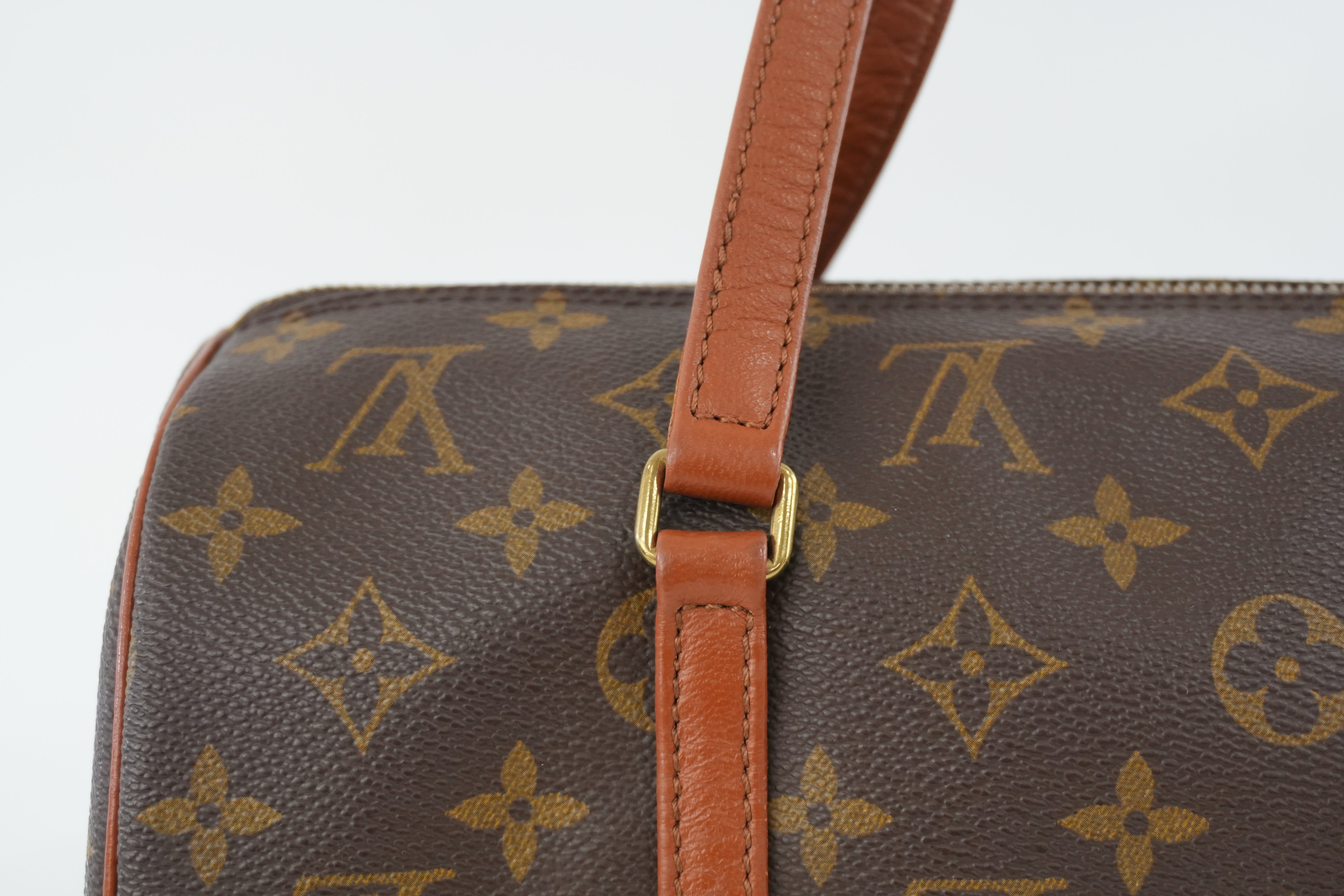 Louis Vuitton Papillon 26 Handbag Used