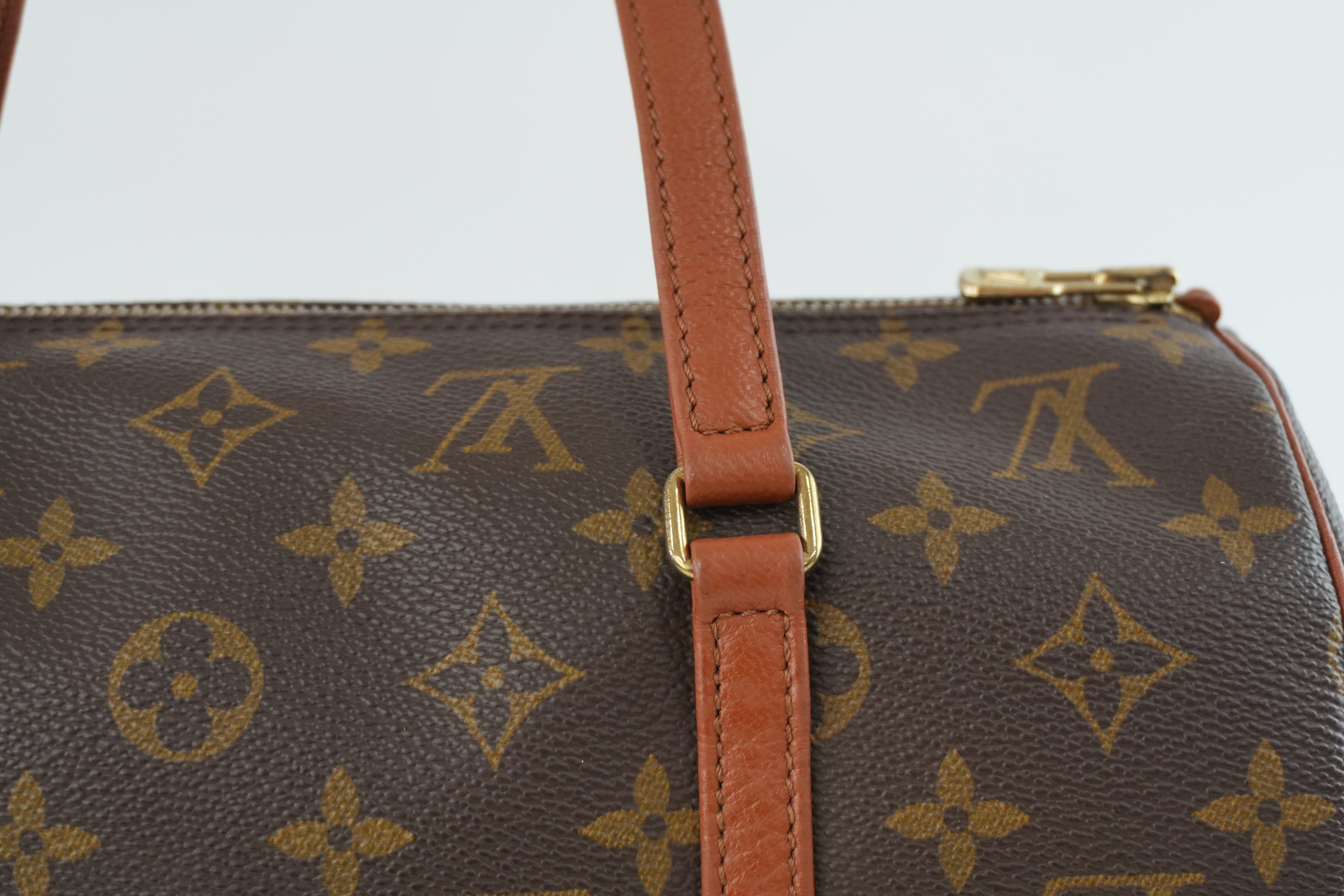 Louis Vuitton Papillon 26 Handbag Used