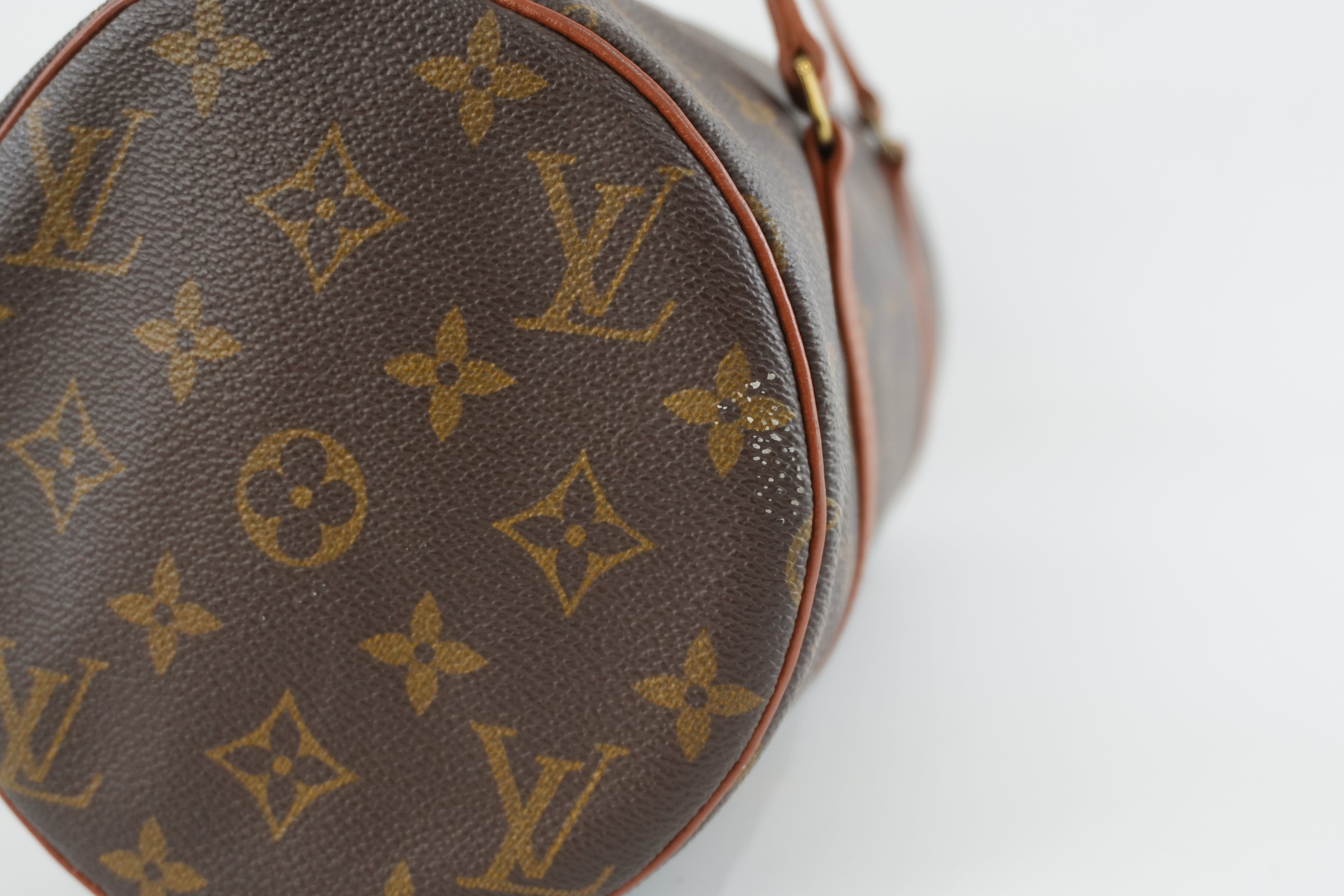 Louis Vuitton Papillon 26 Handbag Used