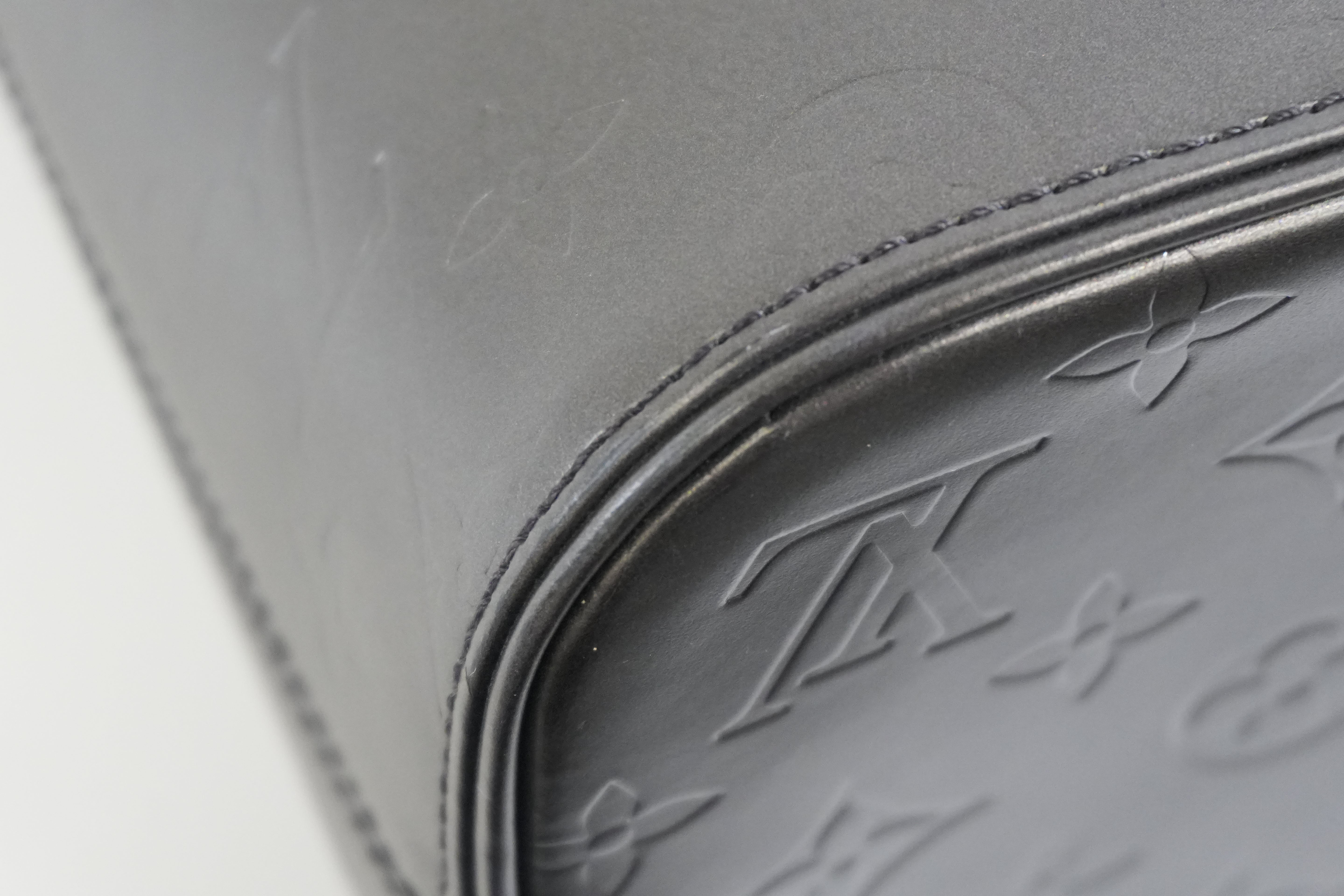 Pre-owned Louis Vuitton Stockton Handbag Gray