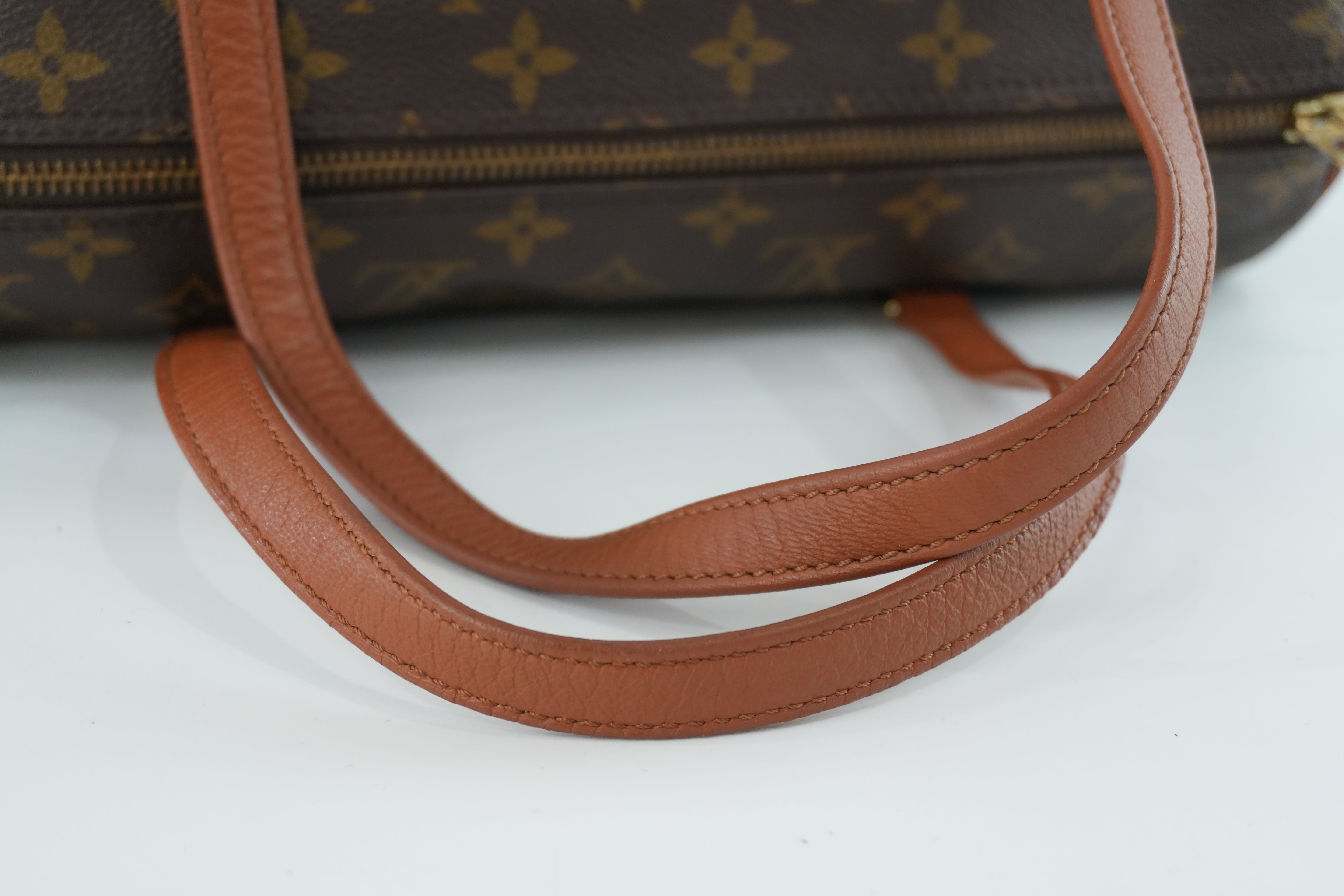 Louis Vuitton Papillon 26 Handbag Used