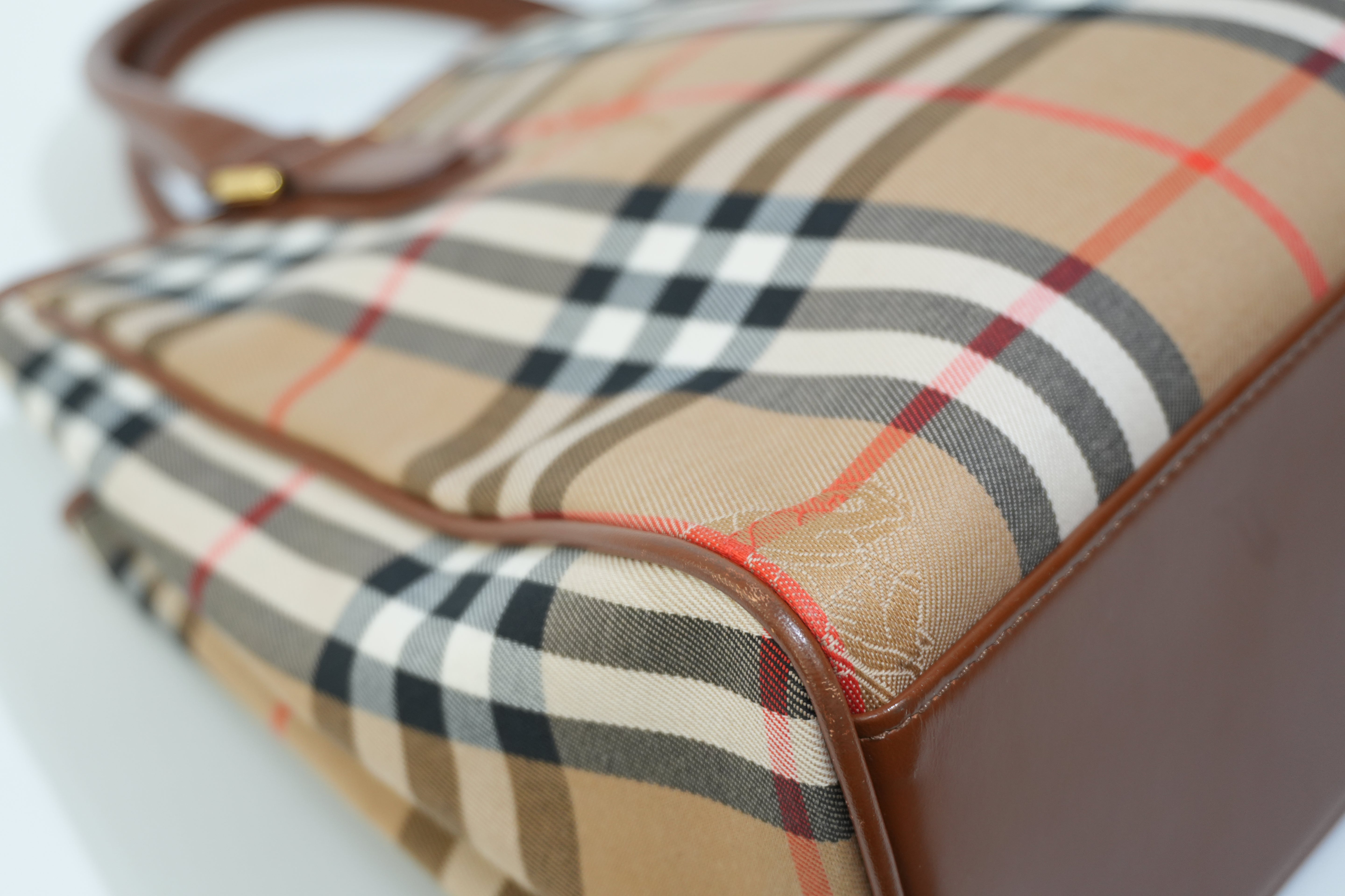 Pre-owned Burberry Nova Check Handbag Beige and Brown