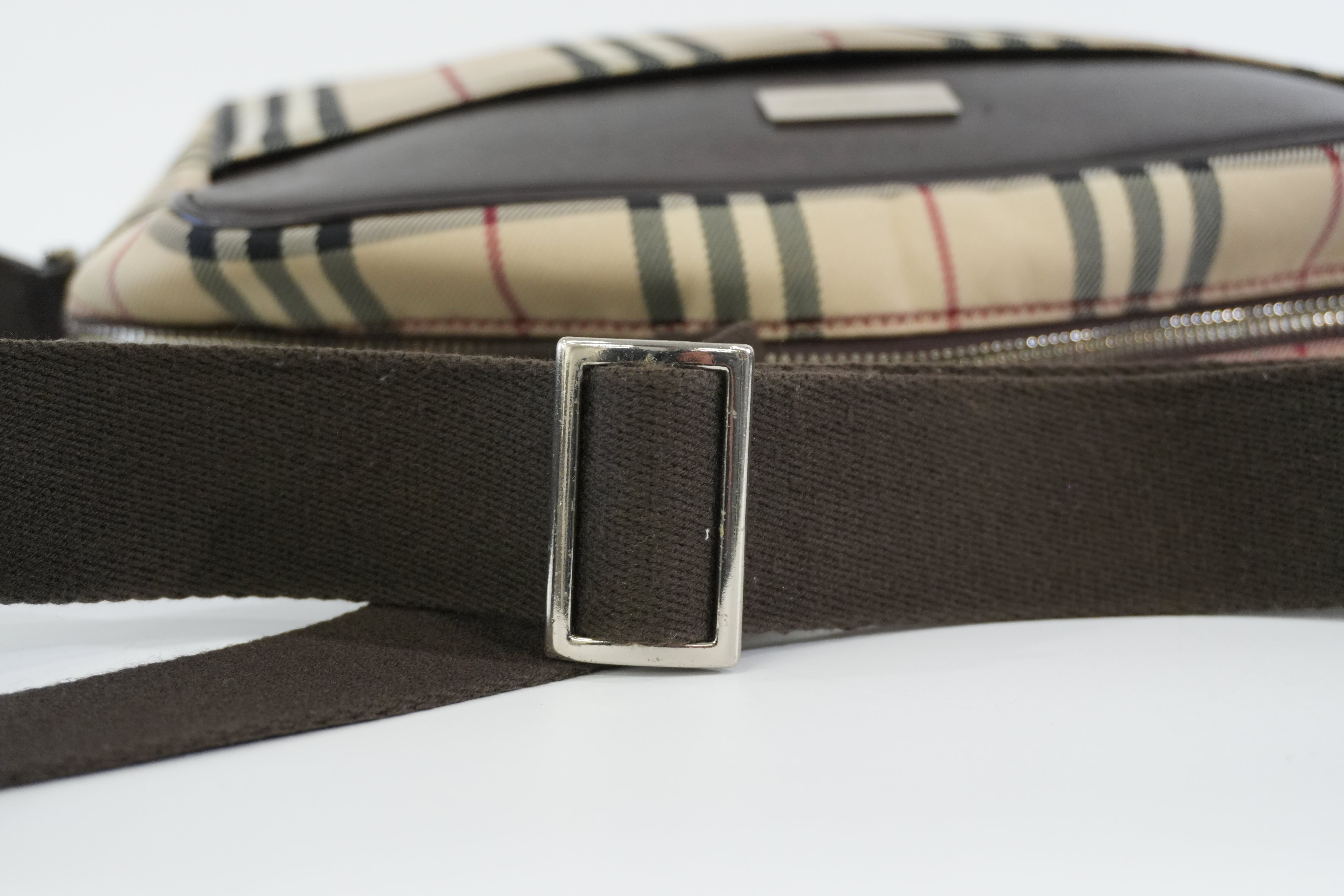 Pre-owned Burberry Nova Check Messenger Shoulder Bag Beige