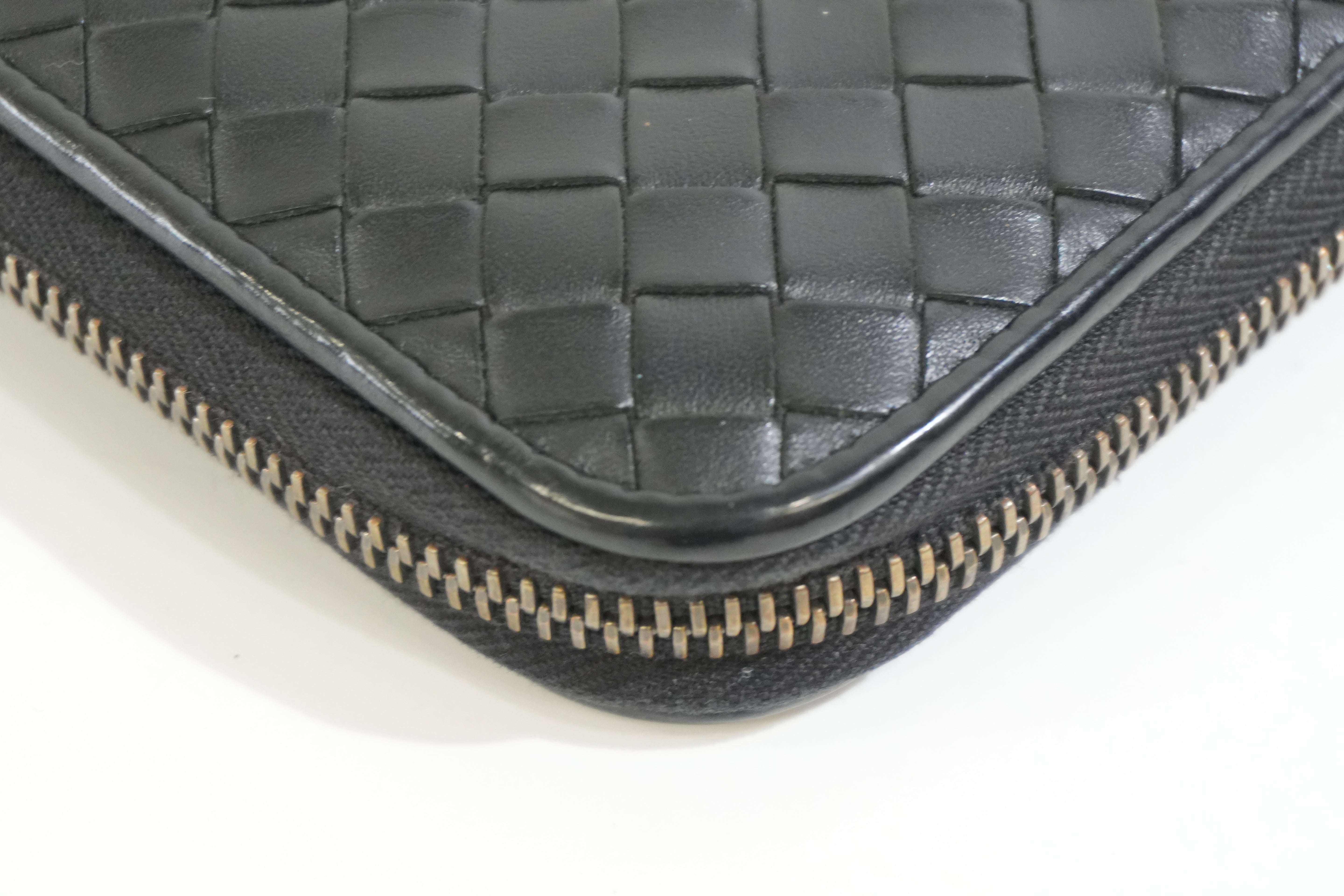 Pre-owned Bottega Intercciato Zippy Long Wallet Black
