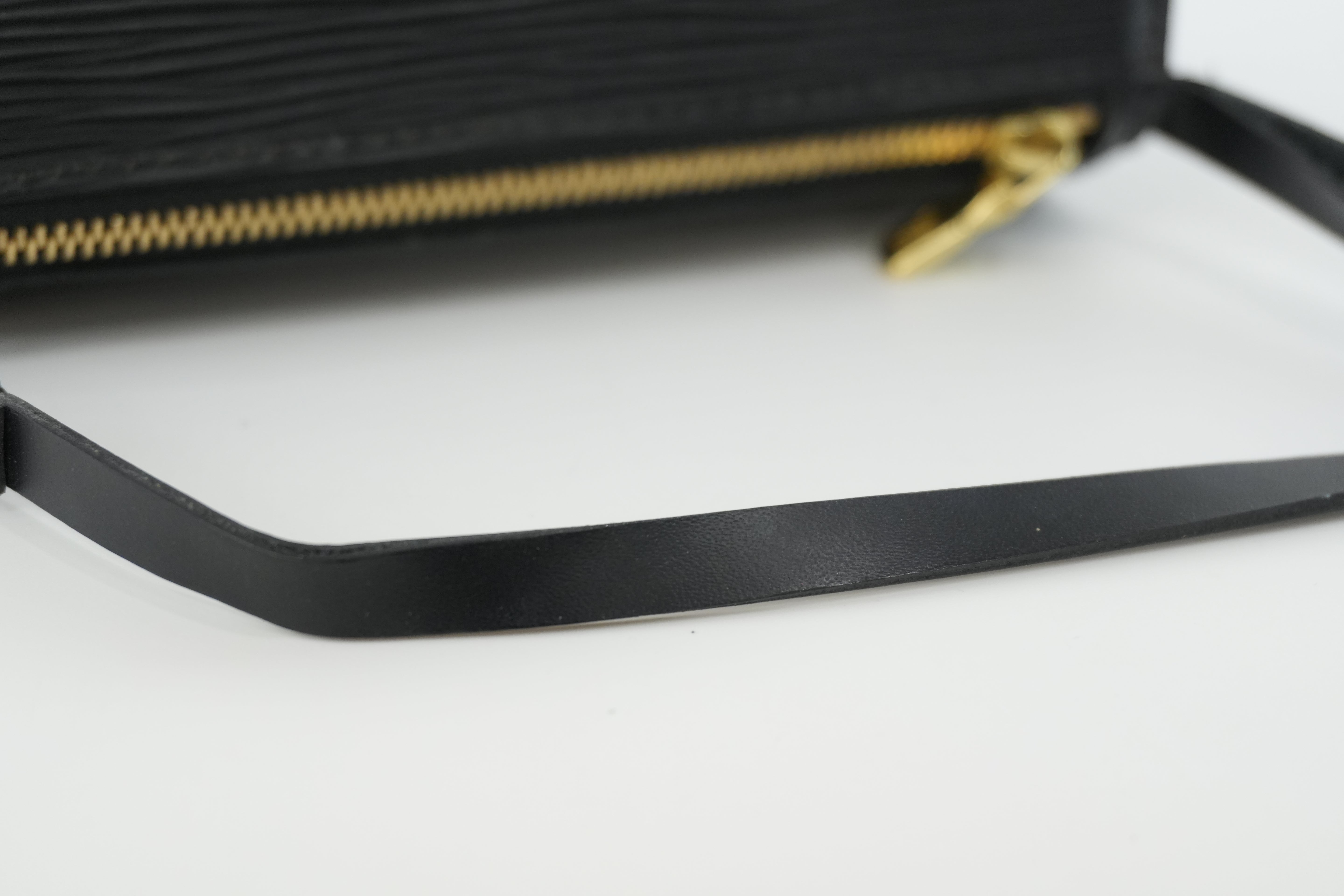 Louis Vuitton Soufflot Epi Handbag Black Used