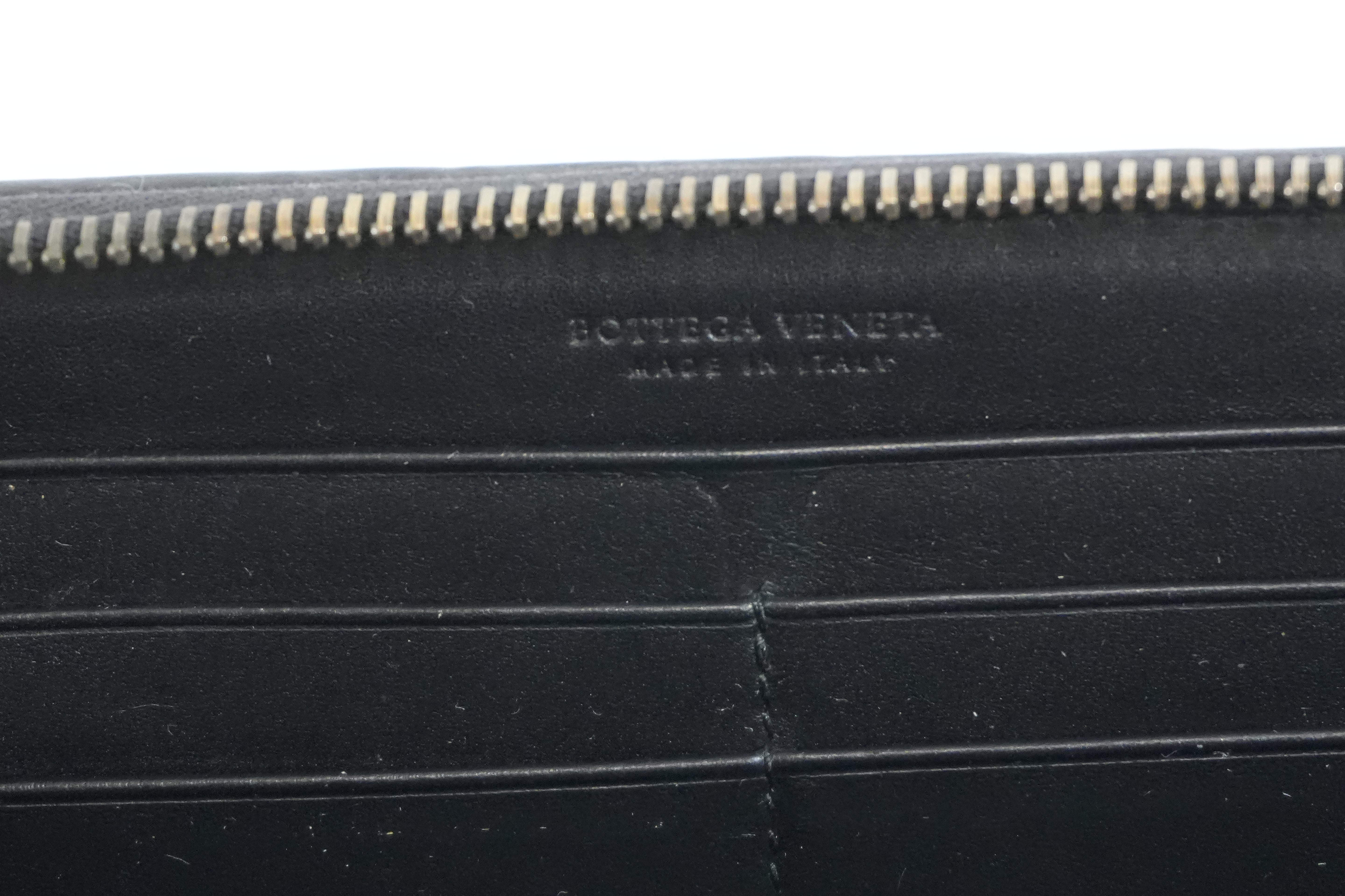 Pre-owned Bottega Intercciato Zippy Long Wallet Black