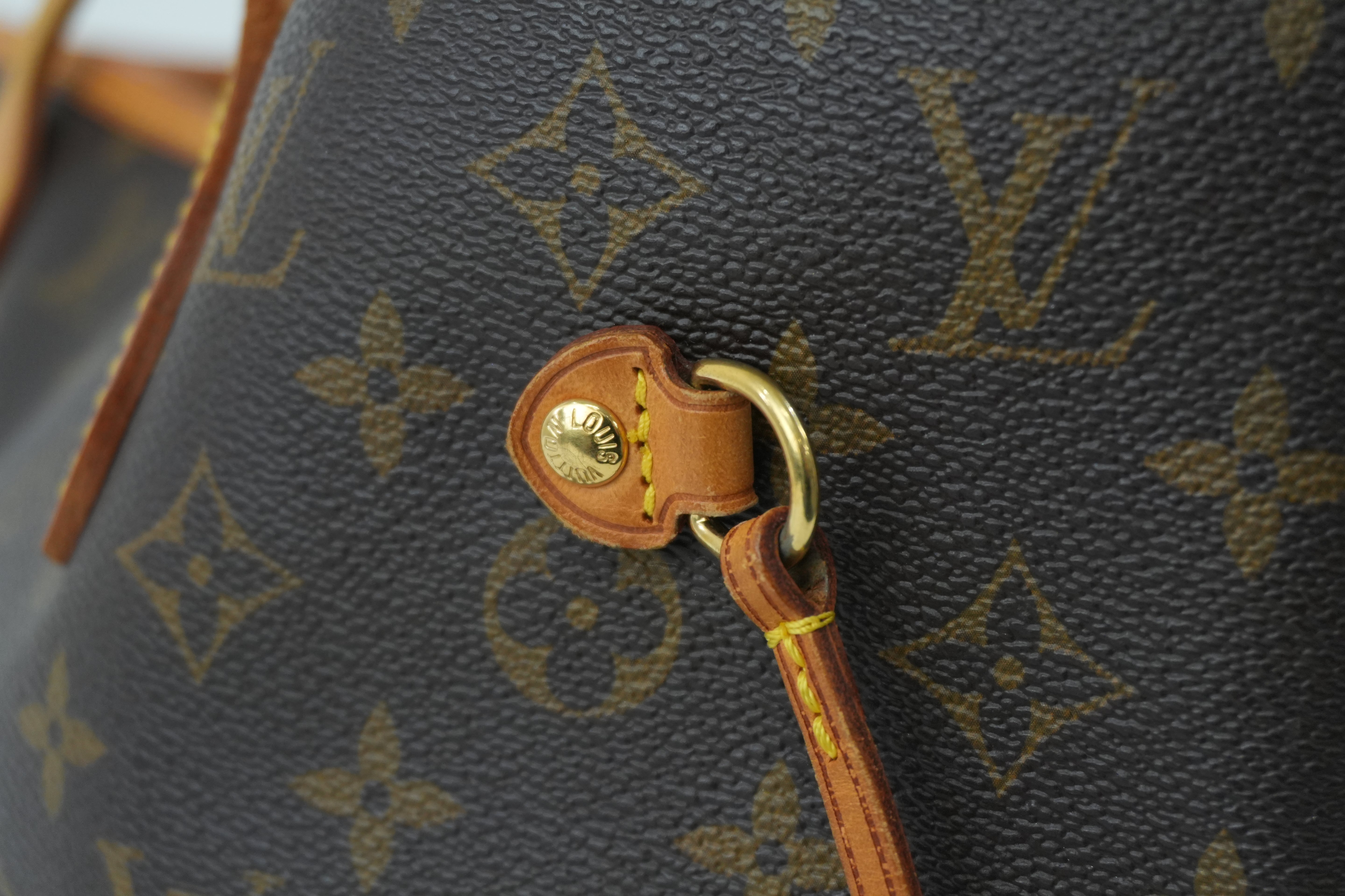 Louis Vuitton Monogram Neverfull MM Shoulder Tote Bag Used