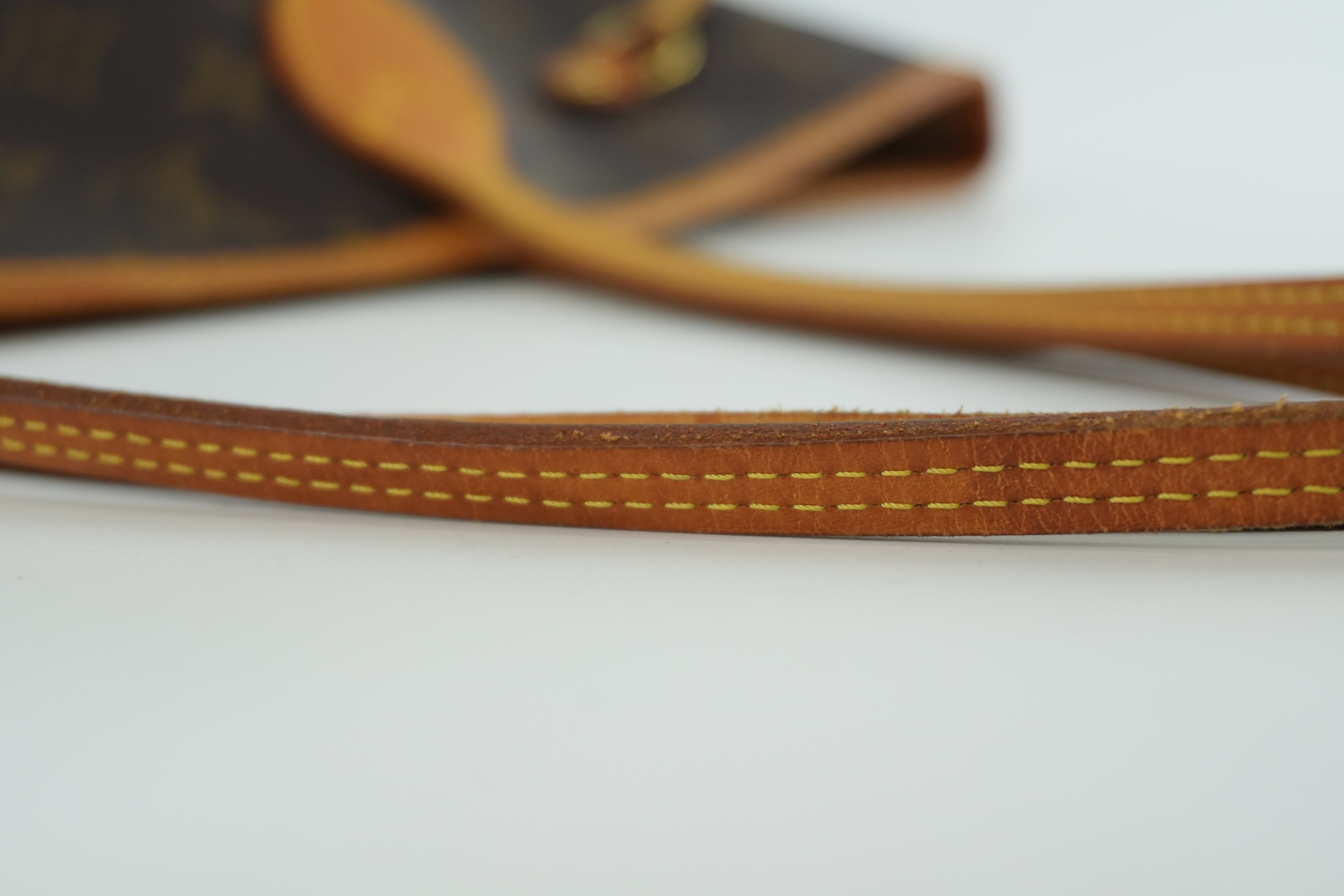 Louis Vuitton Monogram Neverfull MM Shoulder Tote Bag Used