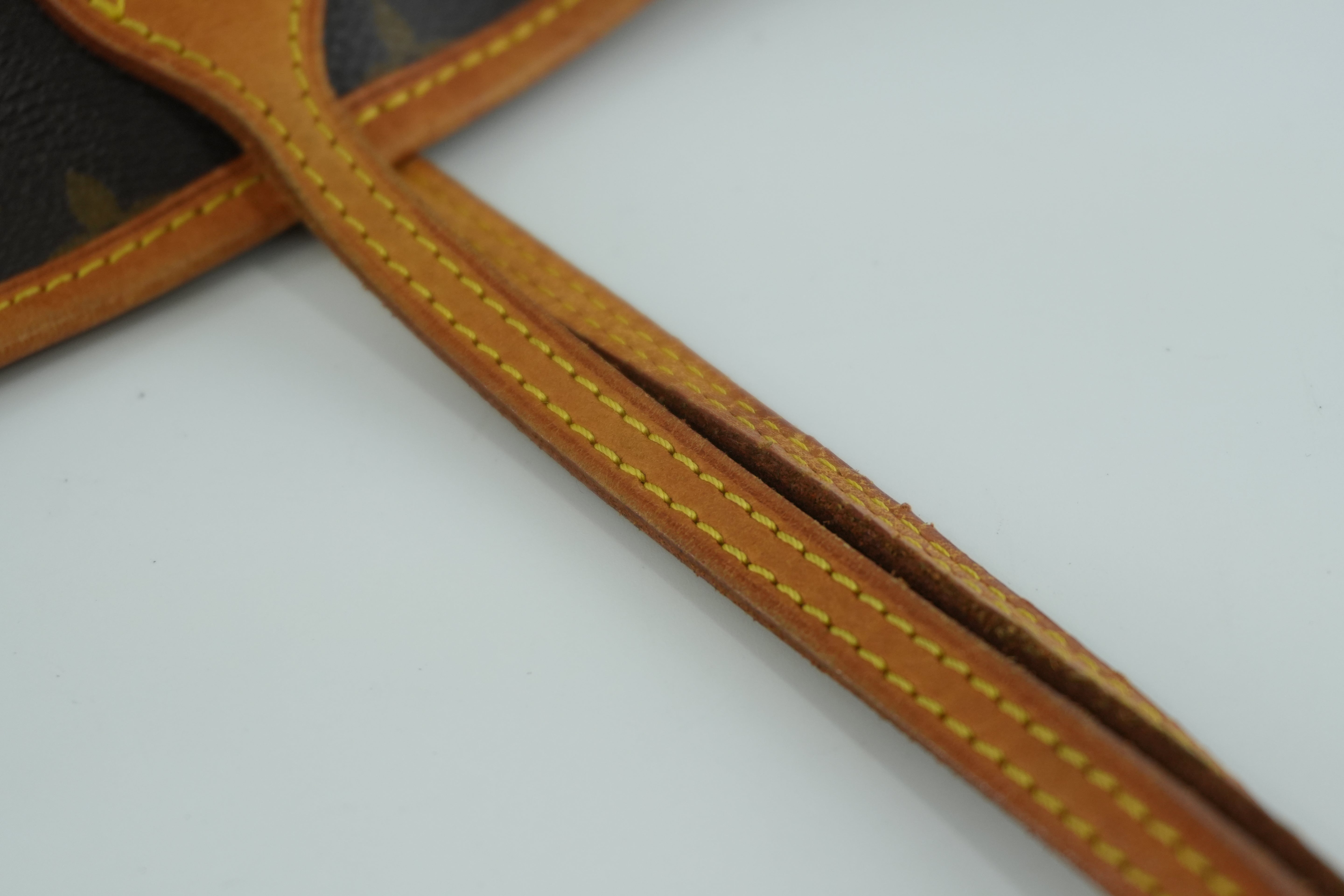 Louis Vuitton Monogram Neverfull MM Shoulder Tote Bag Used