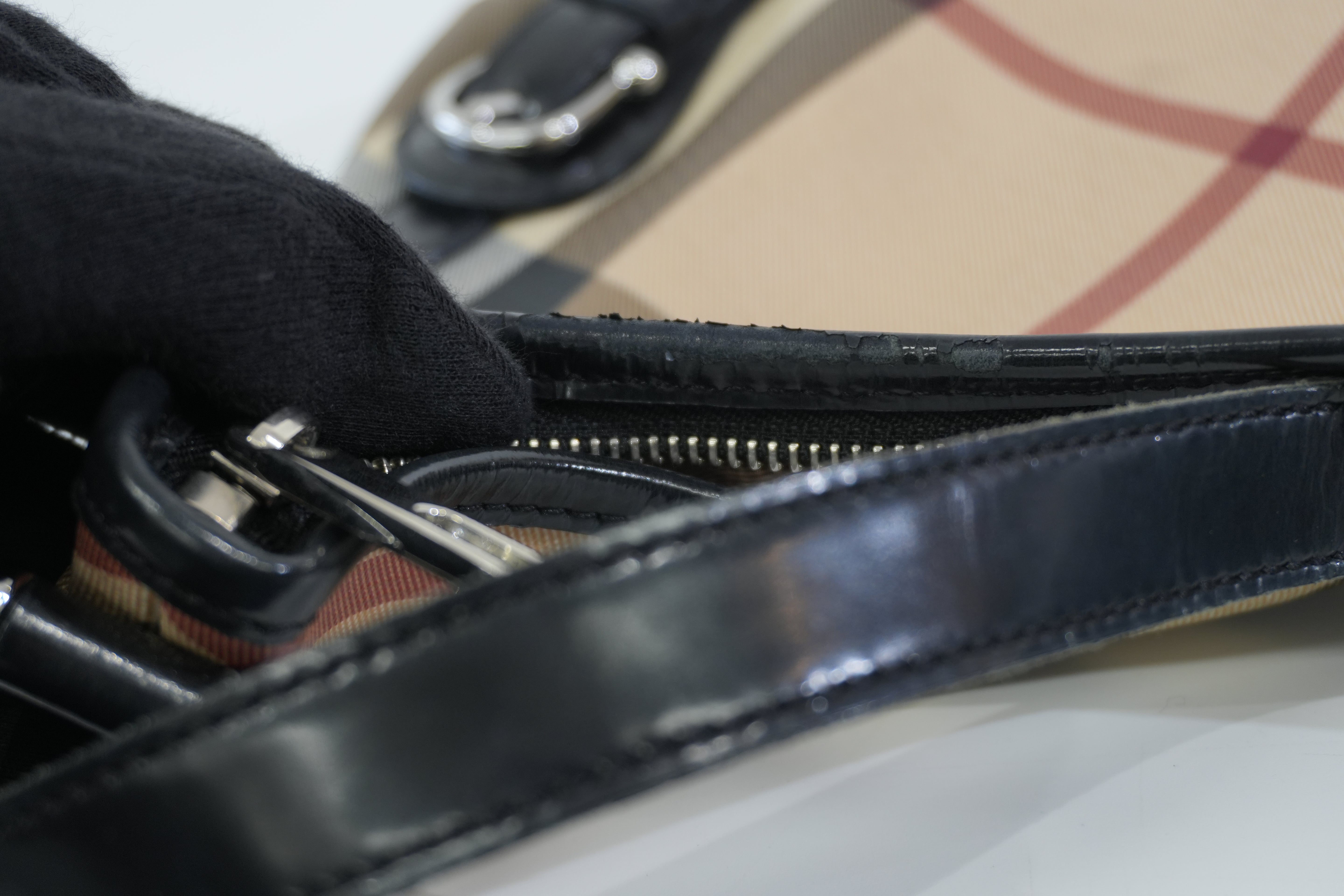 Pre-owned Burberry Nova Check Hobo Shoulder Bag Beige